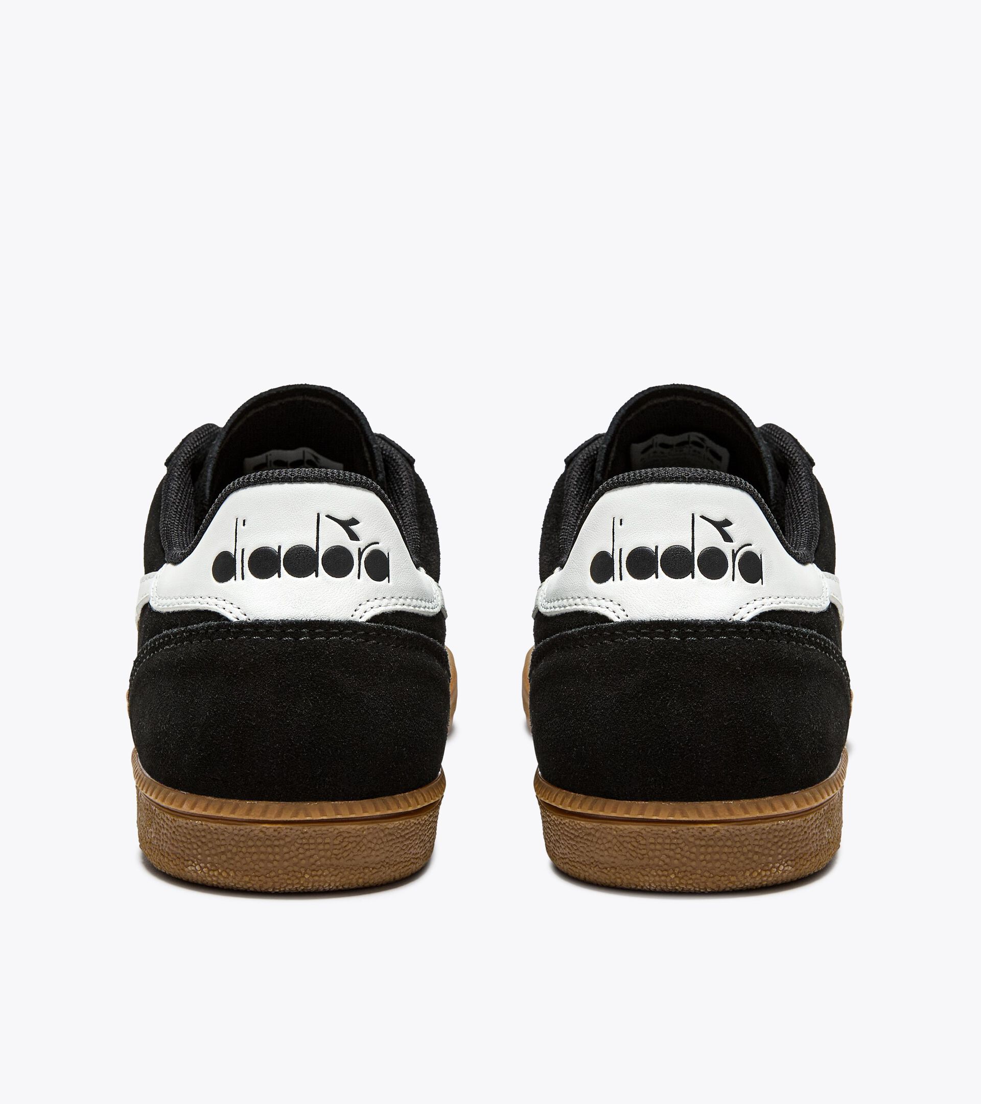 Leather sneakers - All-Gender
 TOKYO BLACK - Diadora