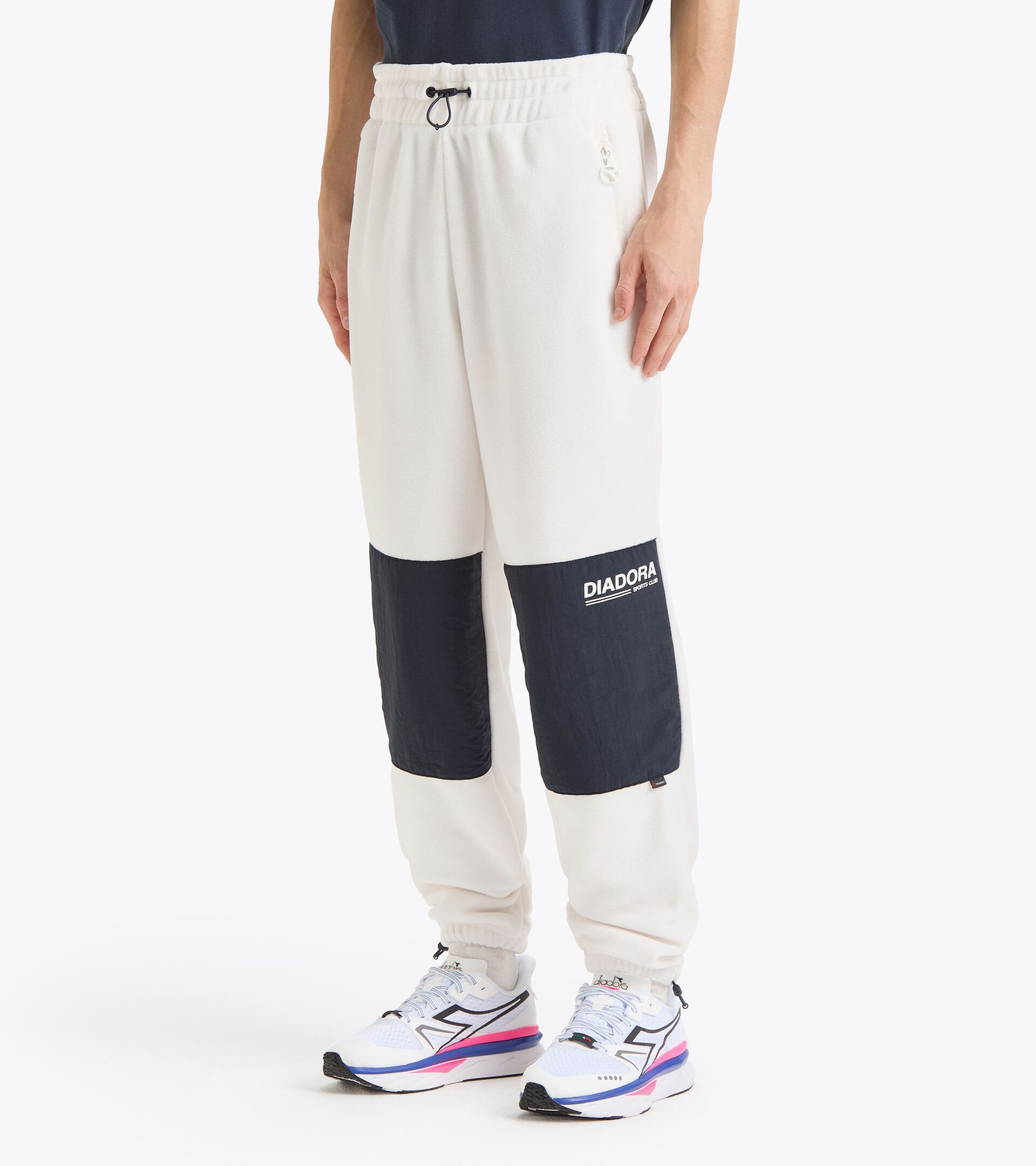 Pantalones deportivos Legacy - Made in Italy - Para todos los géneros
 PANTS SHERPA LEGACY ALYSSUM BLANCO - Diadora