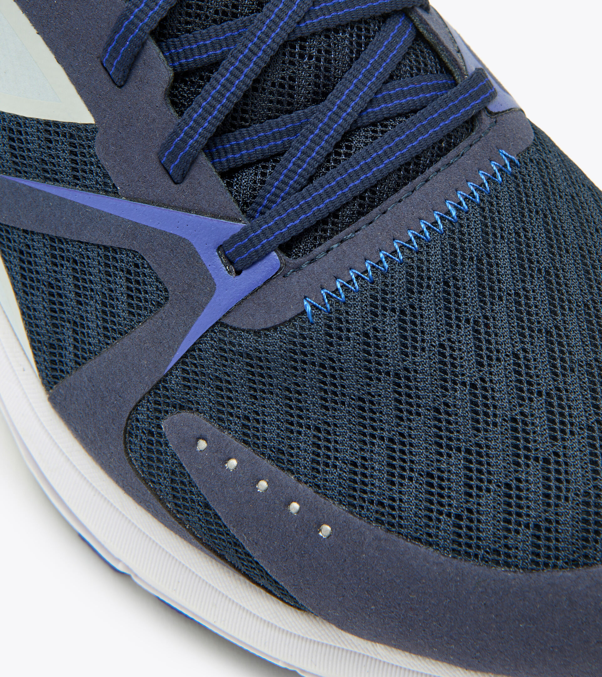 Running shoes - Men MYTHOS BLUSHIELD 8 VORTICE WIDE BLUE CORSAIR/WHT/SURF THE WEB - Diadora