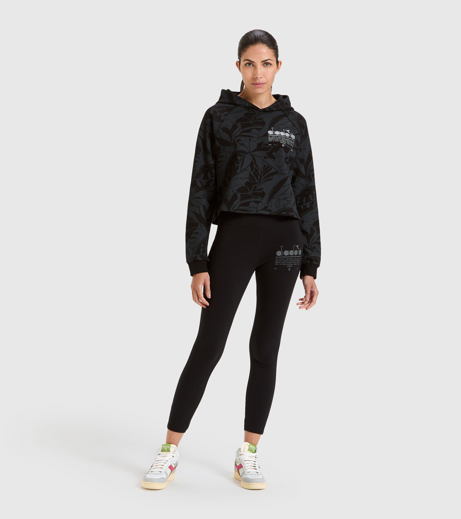 Cropped Cotton hoodie - Women L. HOODIE CROP MANIFESTO BLACK - Diadora