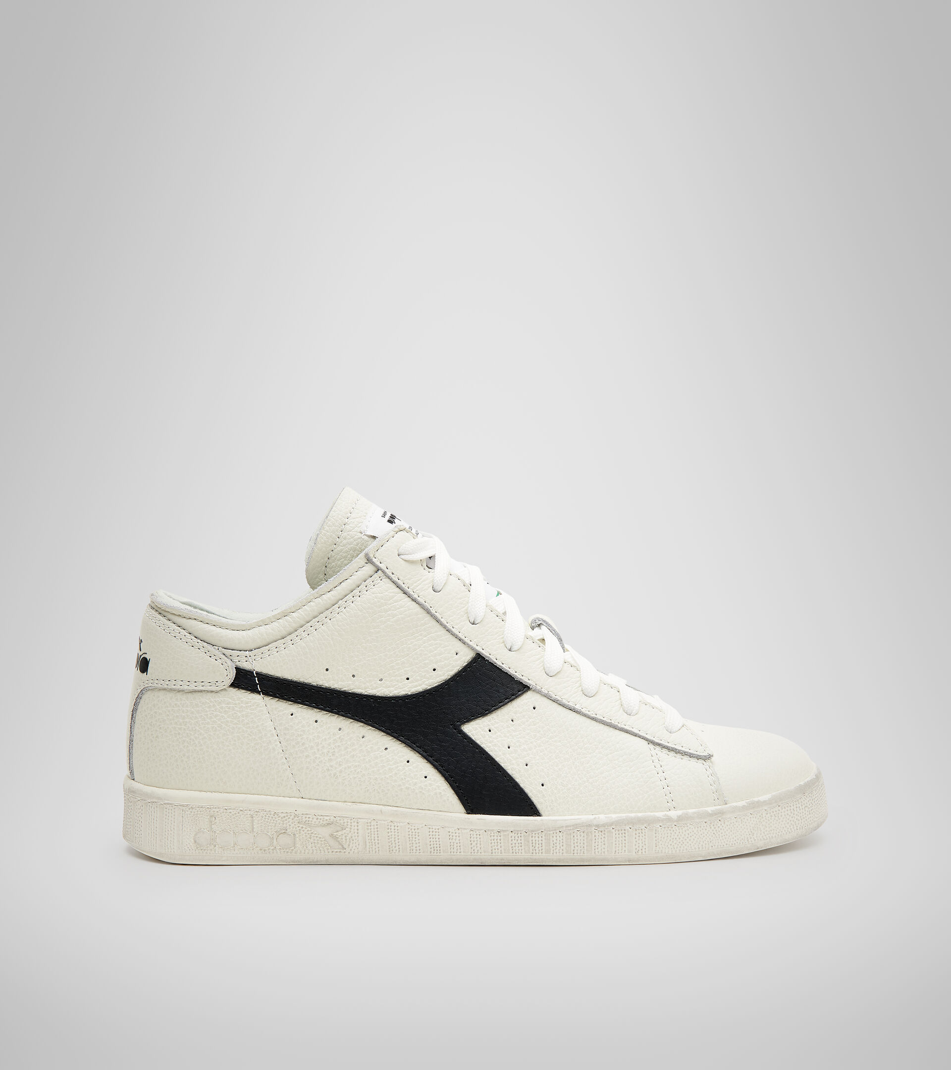 Sports shoes - Unisex GAME L WAXED ROW CUT WHITE/BLACK - Diadora