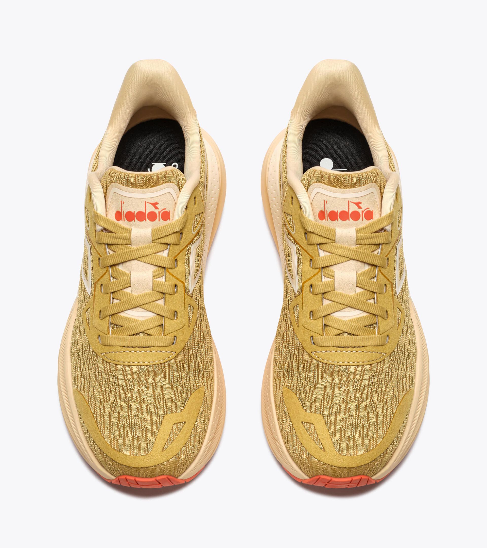 Zapatilla de running - Comodidad y estabilidad - Mujer NUCLEO 2 W BEIGE RAT&Aacute;N/CREMA DE MANTEQ - Diadora