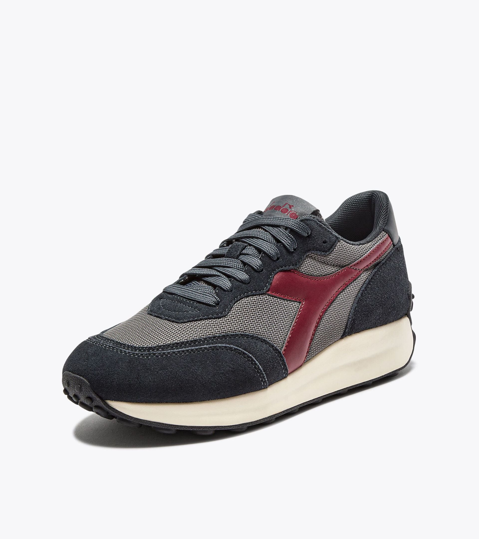 Sporty sneakers - All-Gender RACE NY PEWTER - Diadora