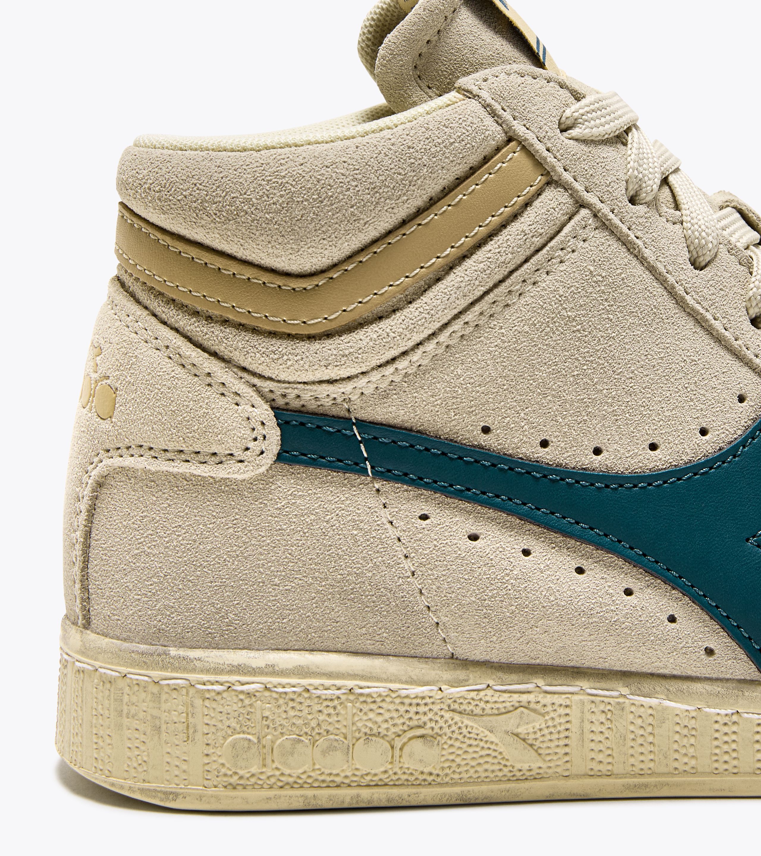Diadora editor store