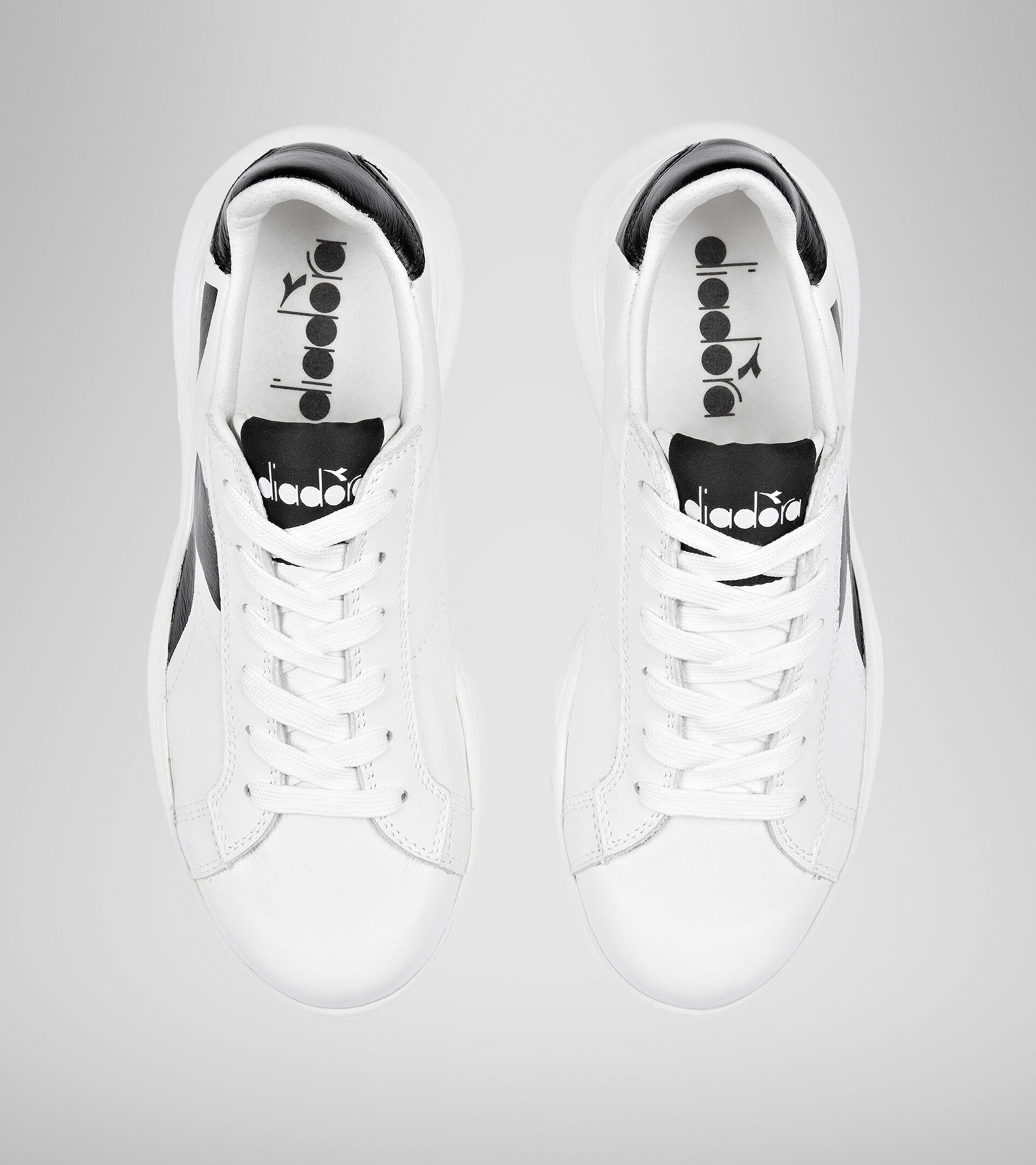 Sports shoe - Unisex MASS DAMPER DERBY WHITE/BLACK - Diadora