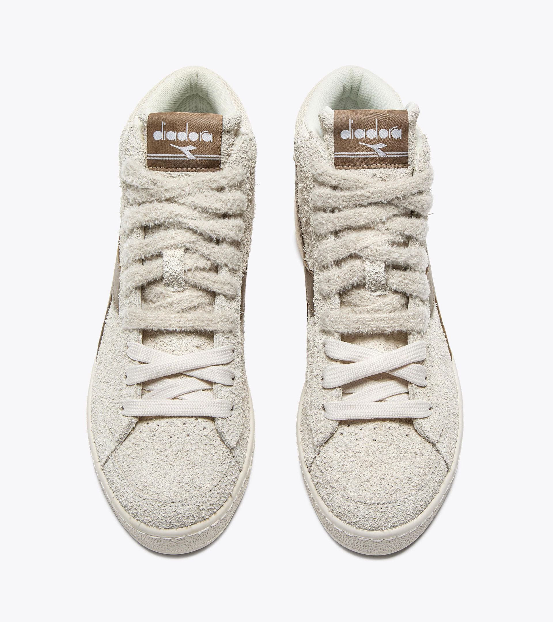 High-top retro-tennis sneaker - All-gender
GAME HIGH SUEDE WAXED WHISPER WHITE - Diadora