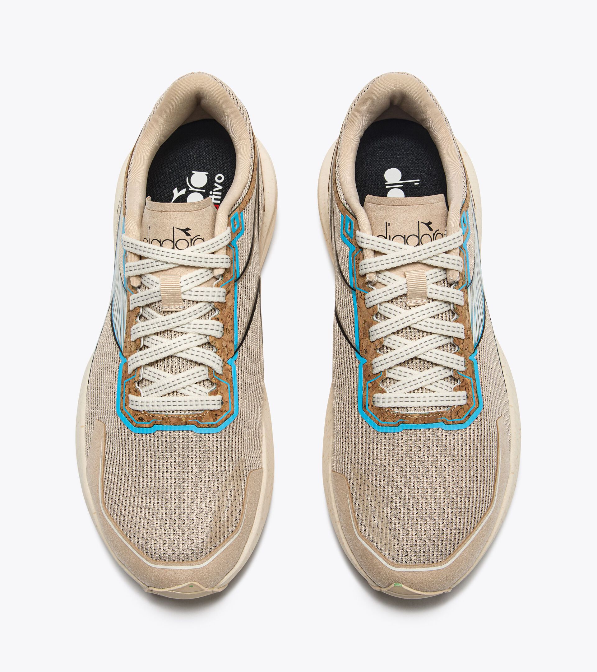 Running shoe with a lower environmental impact - Stability and lightness - Women’s MYTHOS BLUSHIELD VOLO 5 W 2030 BEIGE/WHISPER WHITE - Diadora