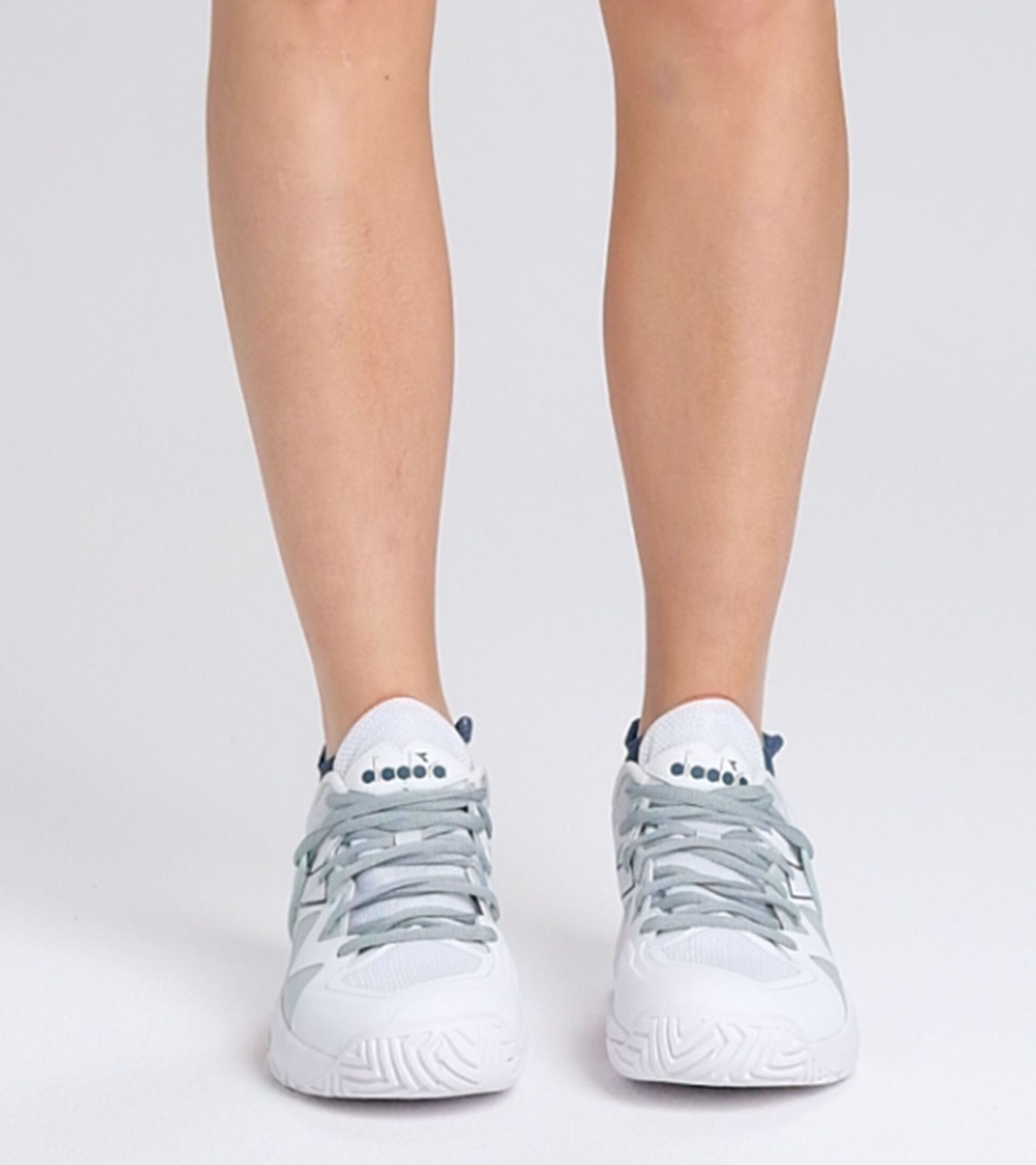Tennis shoes for hard surfaces or clay courts - Women B.ICON 2 W AG WHITE/SURF SPRAY/LEGION BLUE - Diadora