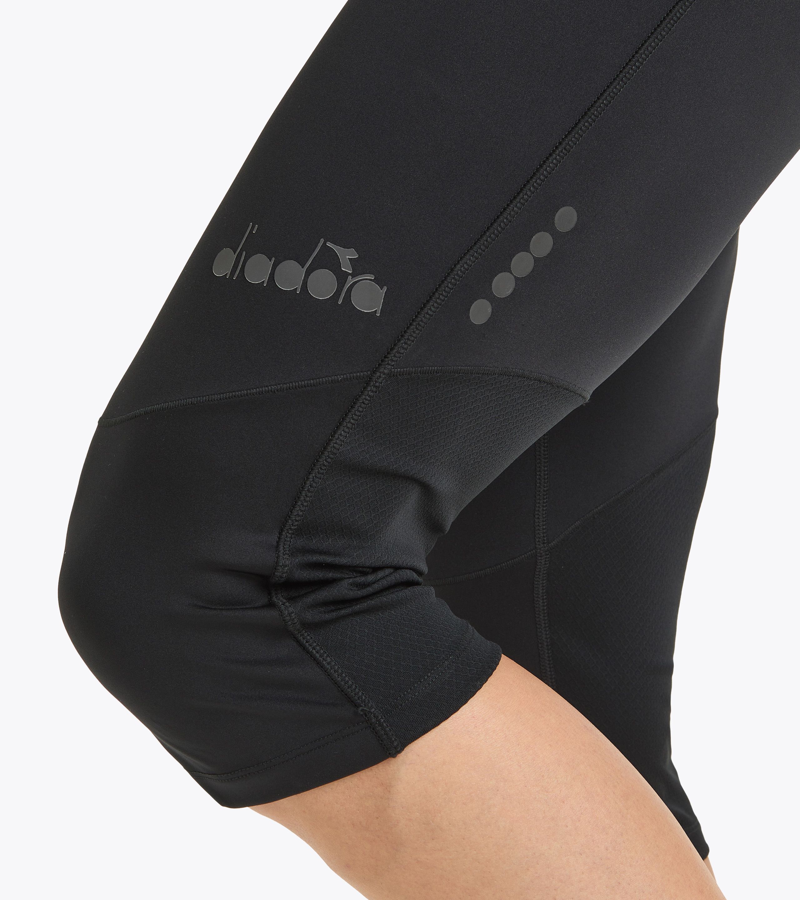 3 quarter store running pants