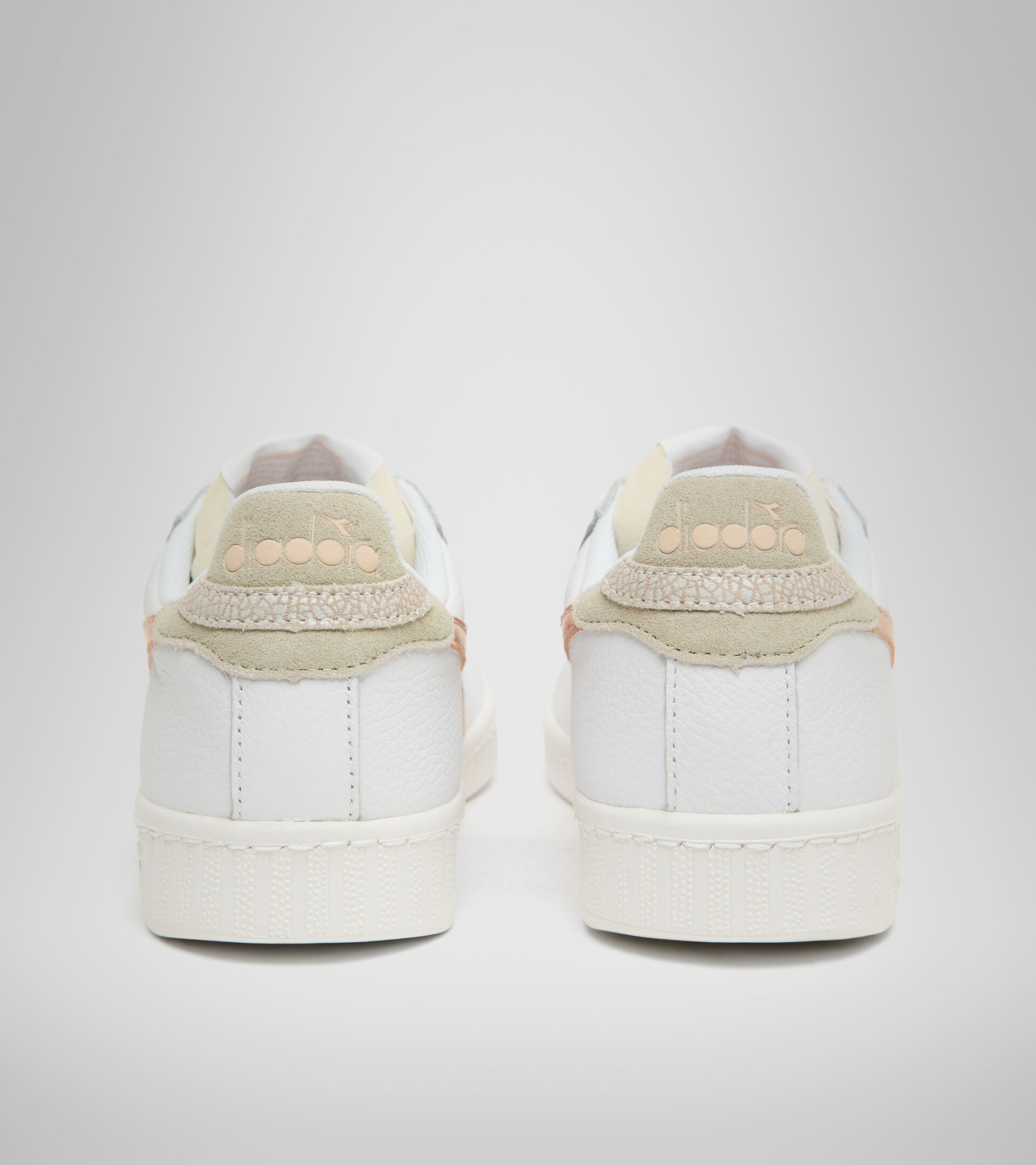 Sports shoe - Women GAME L LOW ICONA GLOSSY WN WHITE/COPPER - Diadora