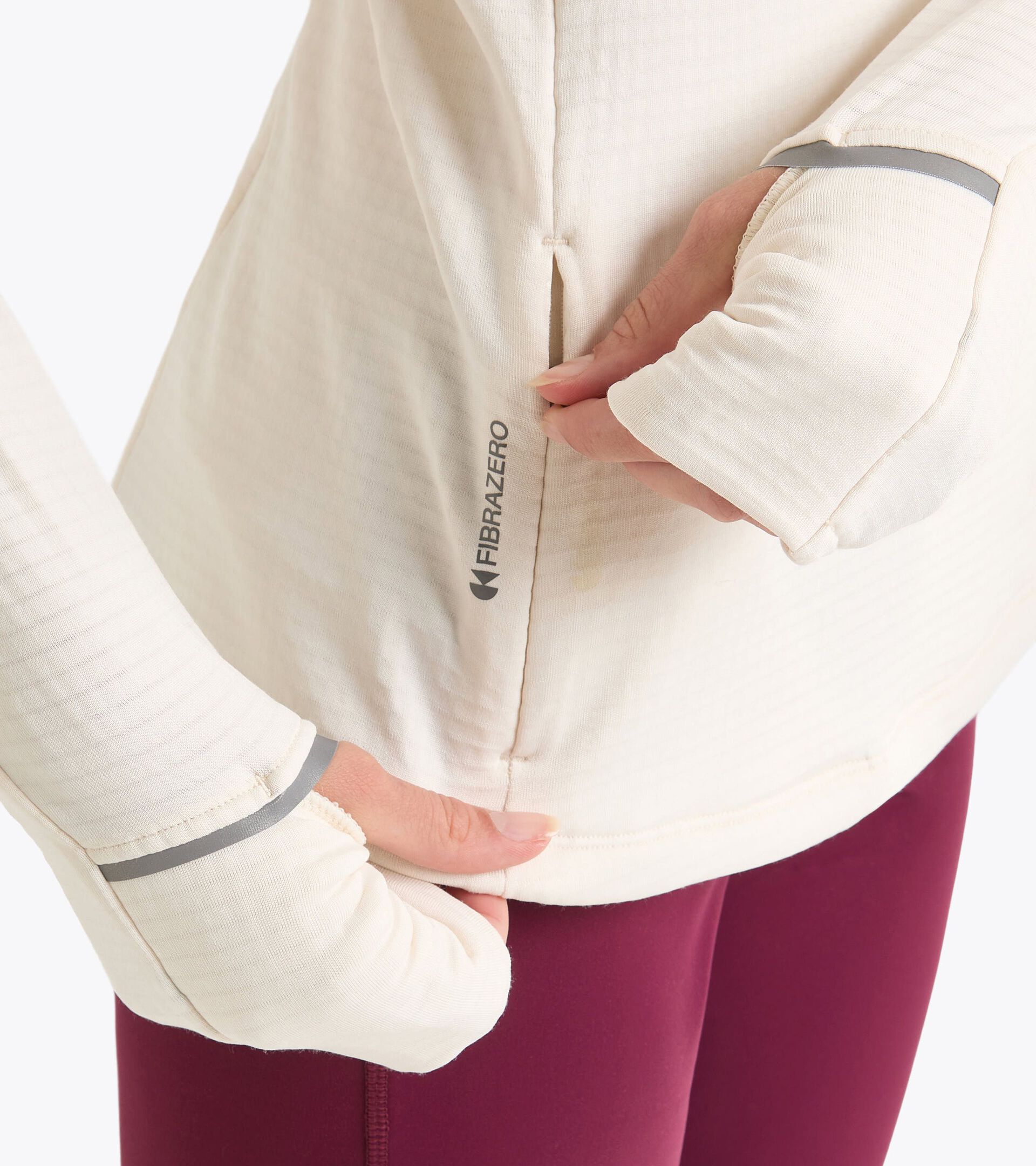 Forro polar termorregulador con tejido FIBRAZERO - Winter Protection - Mujer
L. WARM UP WINTER PROTECTION BLANCO MURMURAR - Diadora