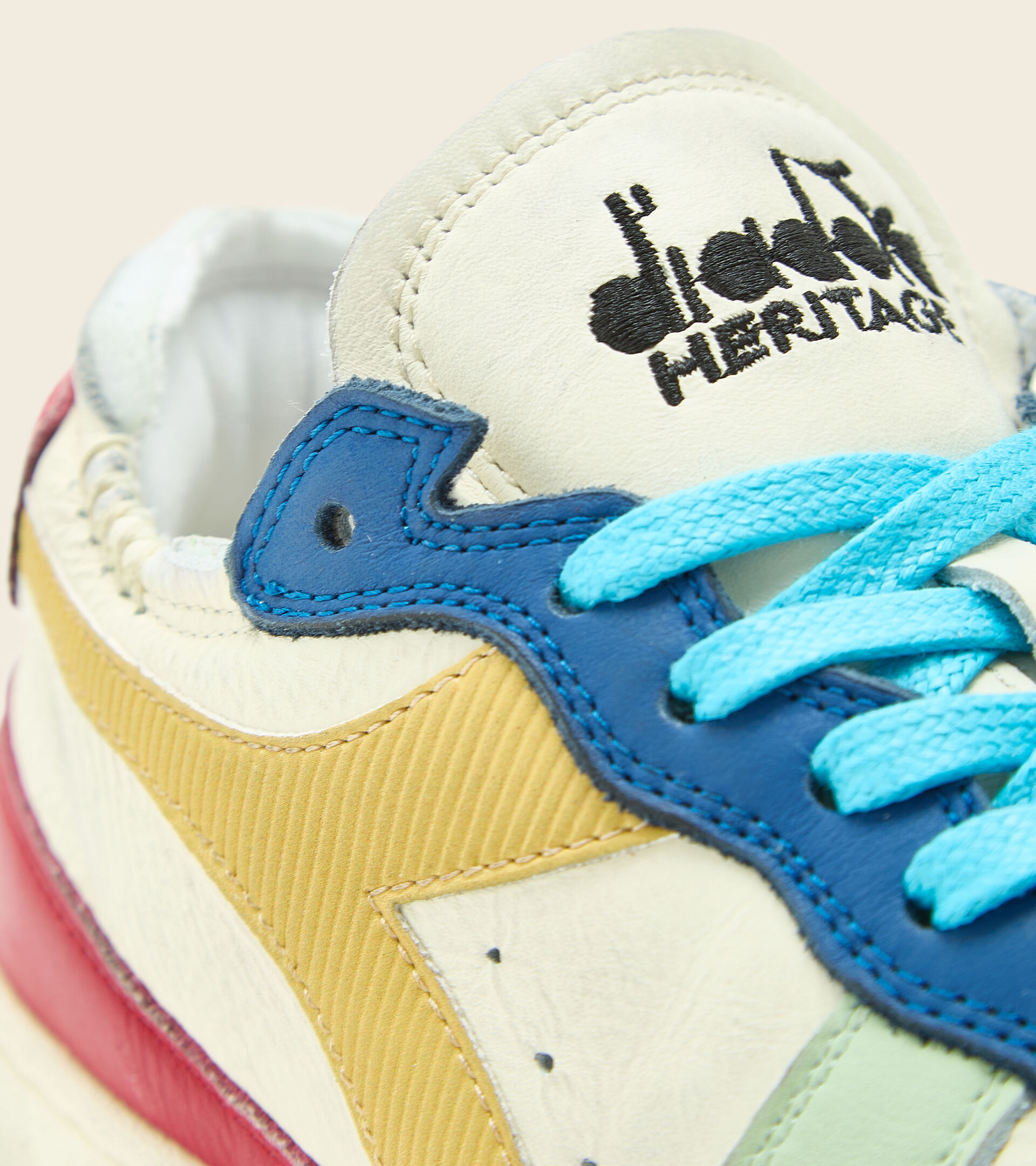 Heritage shoe - Unisex MI BASKET ROW CUT WINTER WHITE/CHILI PEPPER - Diadora