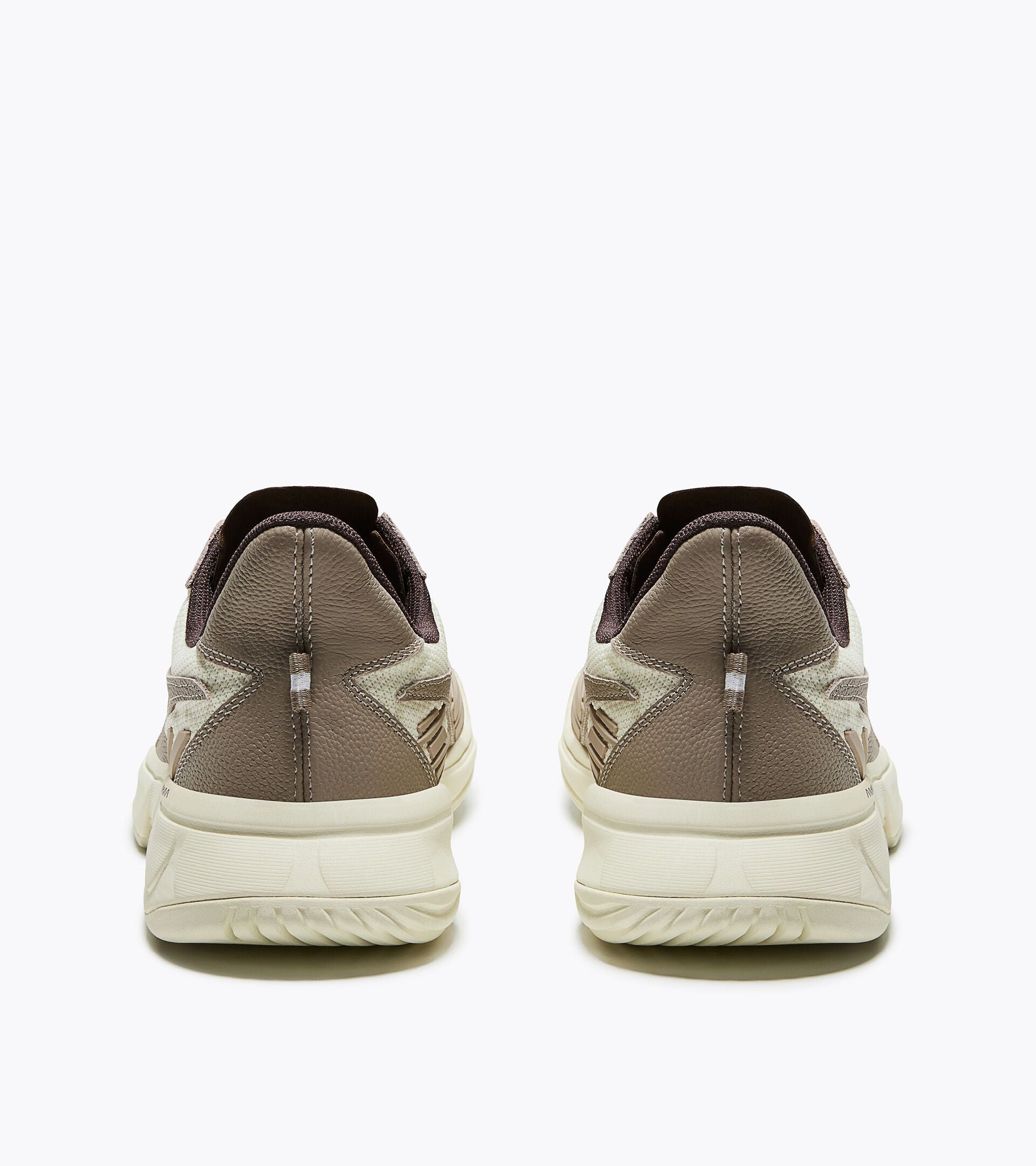 Zapatilla de tenis - Made in Italy - Para todos los g&eacute;neros B. ELITE STAR BIANCO PAPIRO/GRIGIO CIOTTOLO - Diadora