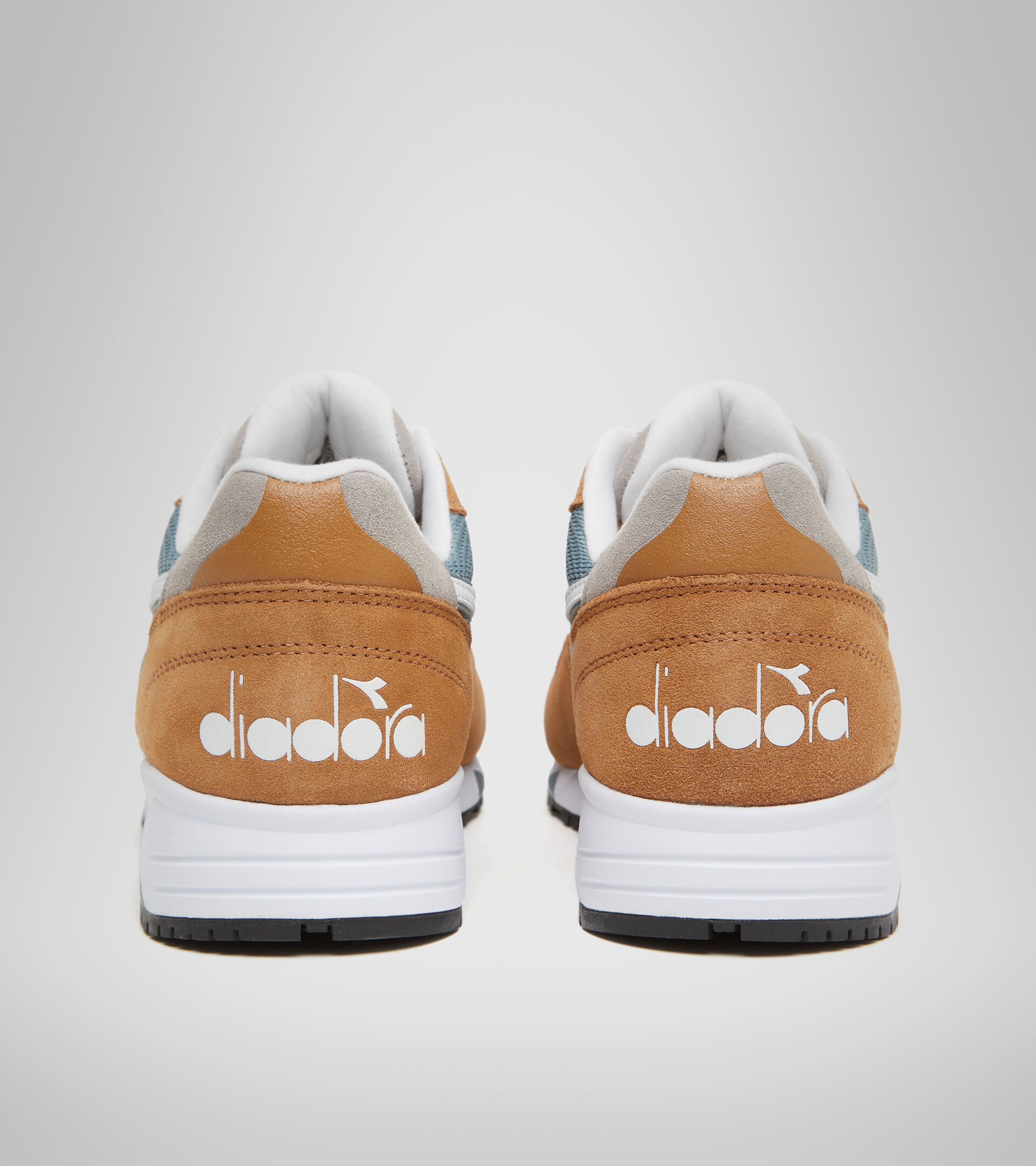 Footwear Sportswear UNISEX N902 S BEIGE CERBIATTO/GRIGIO CARDO Diadora