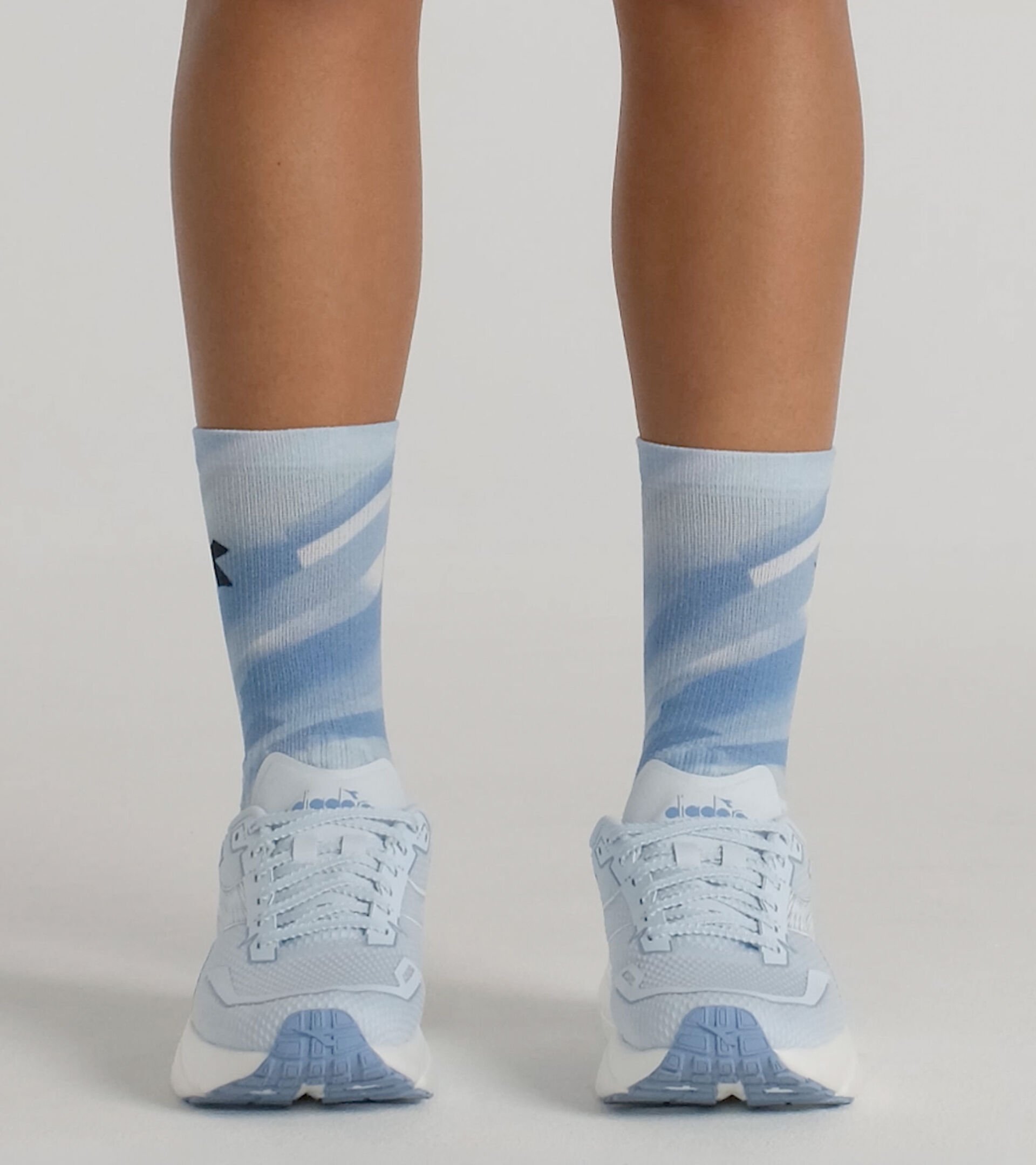 Running shoe - Lightness and reactivity - Women&rsquo;s FREQUENZA 2 W COUNTRY AIR /WHITE - Diadora