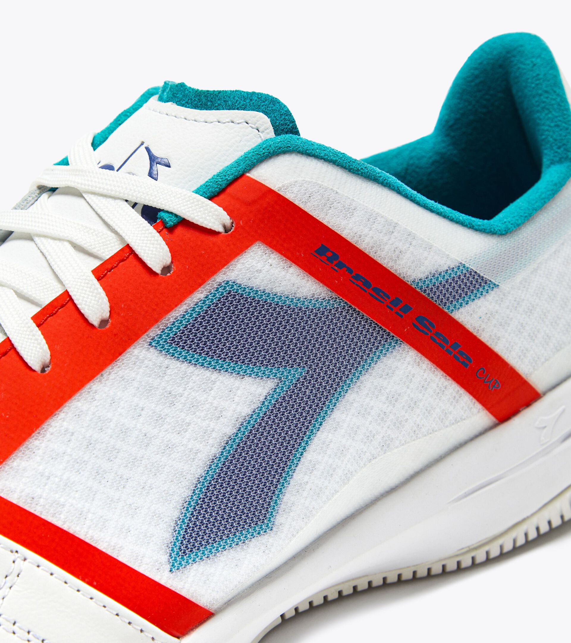Futsal boots - Specific outsole for indoor ground - Men's BRASIL SALA CUP ID WHITE/NAVY - Diadora