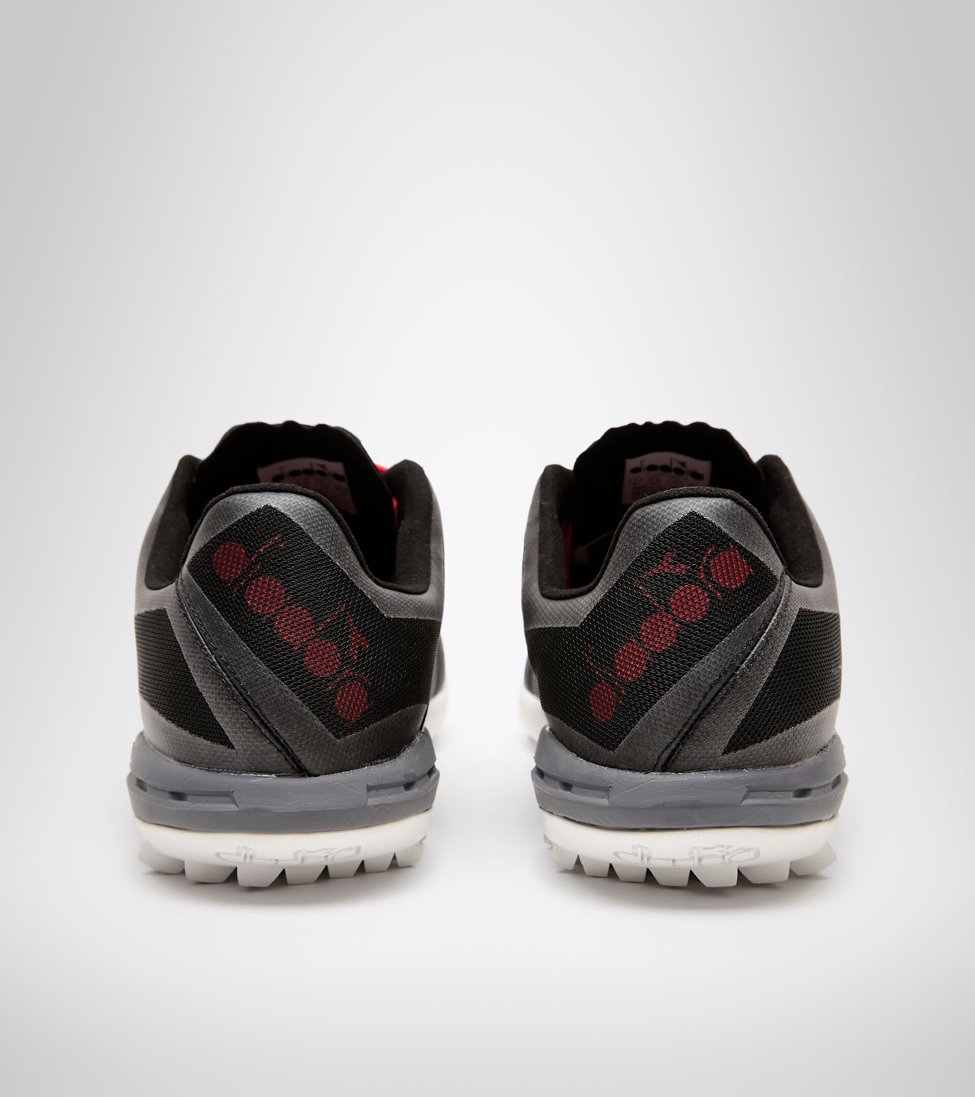 Futsal-Schuhe - harte Böden oder Kunstrasen BRASIL SALA TF NERO/ROSSO FLUO - Diadora