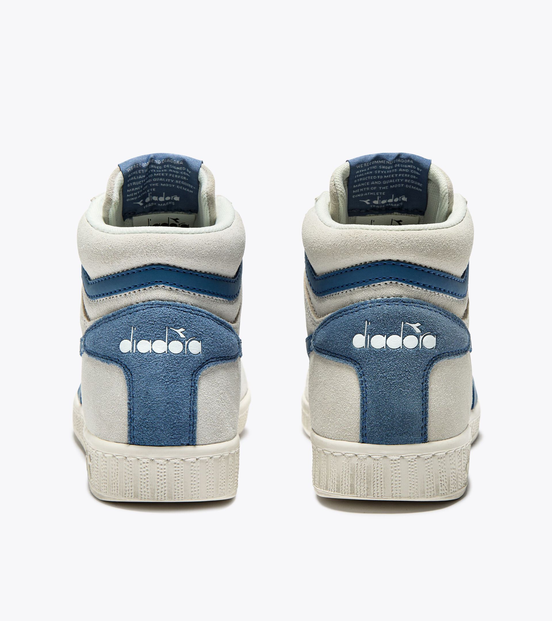 Sporty sneakers - All-Gender GAME L HIGH SUEDE WAXED STAR WHITE/INFINITY - Diadora