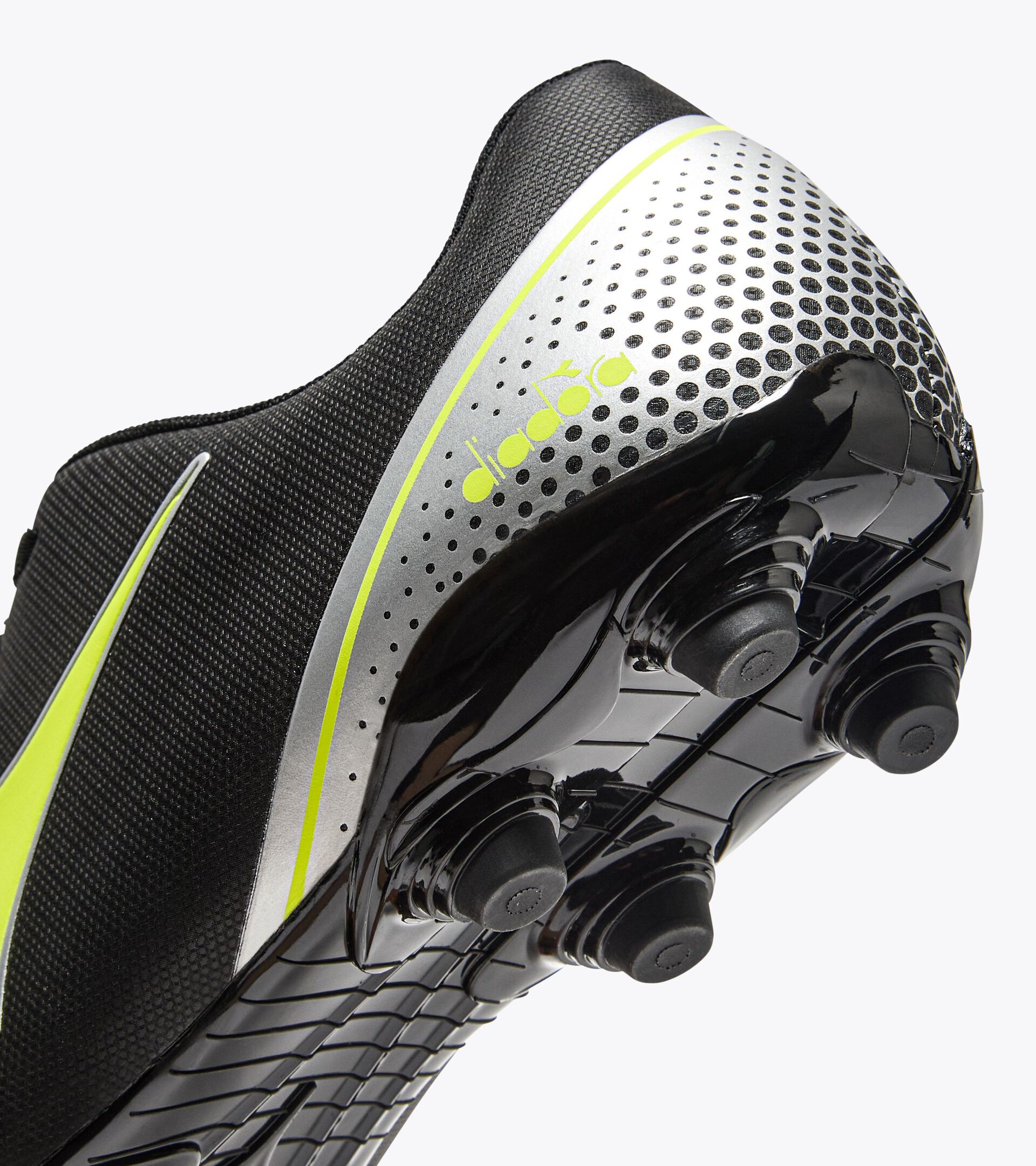 Calcio boots for firm ground - Men's PICHICHI 7 MG14 BLACK/YELLOW FL DD/SILVER - Diadora