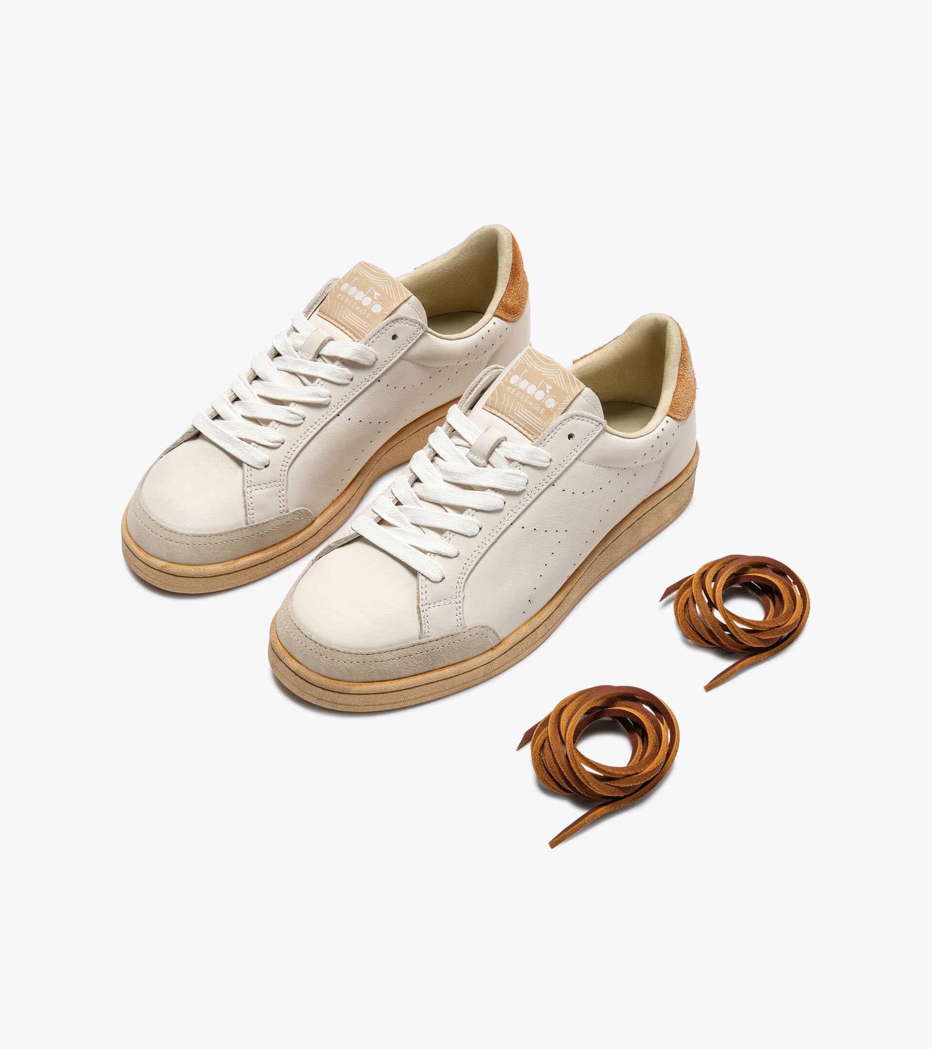 Heritage Leather Sneakers - All-gender PRESTIGE PLAIN USED HAZEL BROWN - Diadora