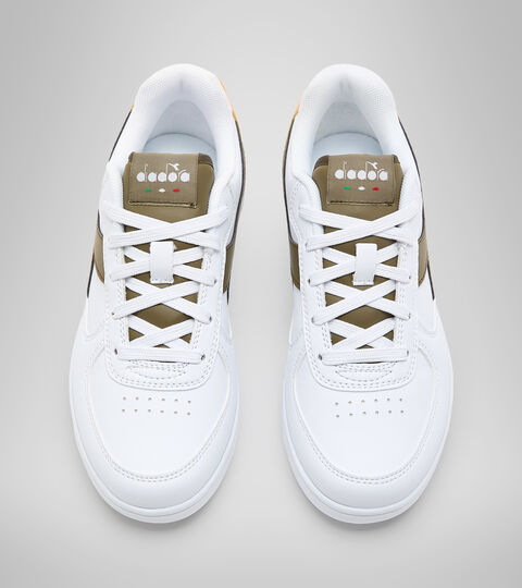 RAPTOR LOW GS, WHITE/DARK OLIVE Sports shoes - Youth 8-16 years RAPTOR LOW GS WHITE/DARK OLIVE - Diadora
