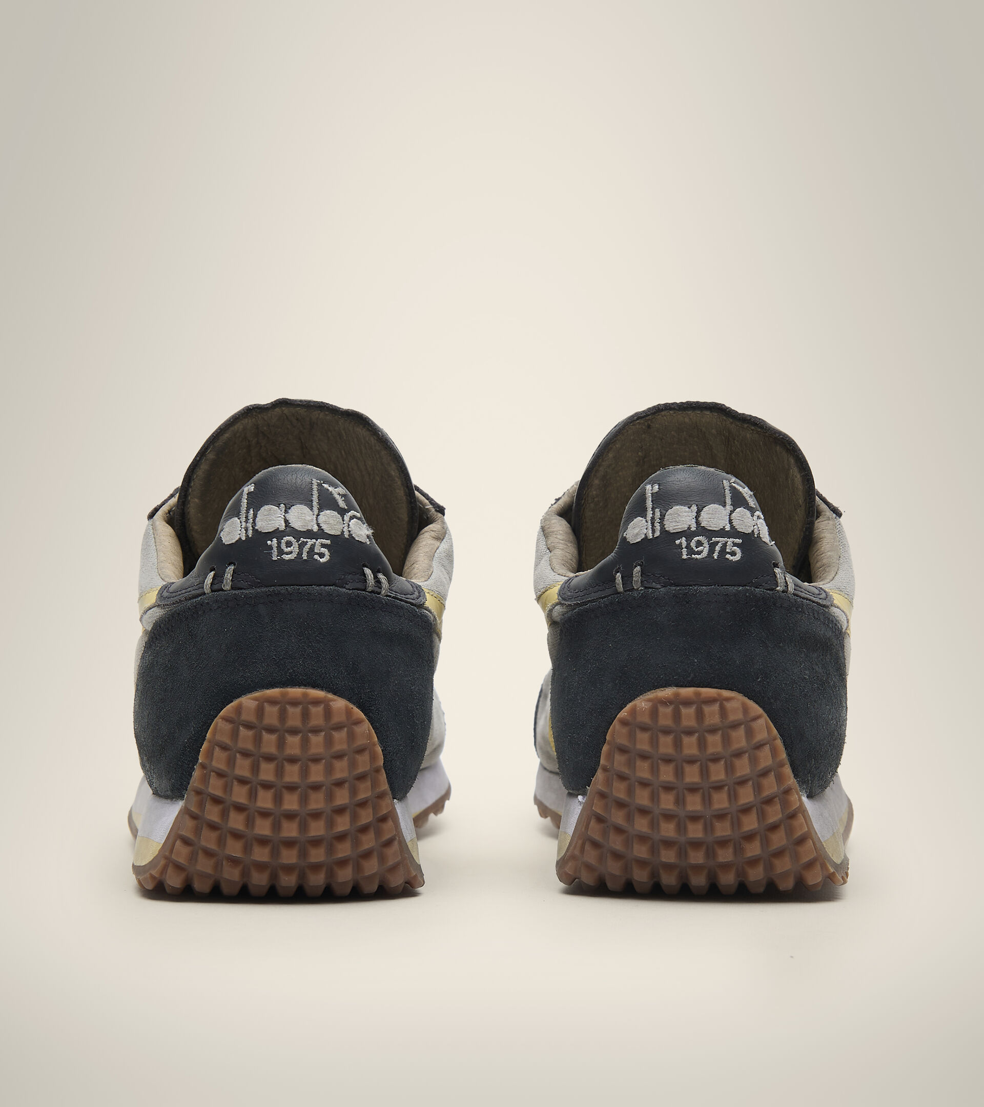 Heritage shoe - Unisex EQUIPE H DIRTY STONE WASH EVO STORM GRAY/PHANTOM - Diadora