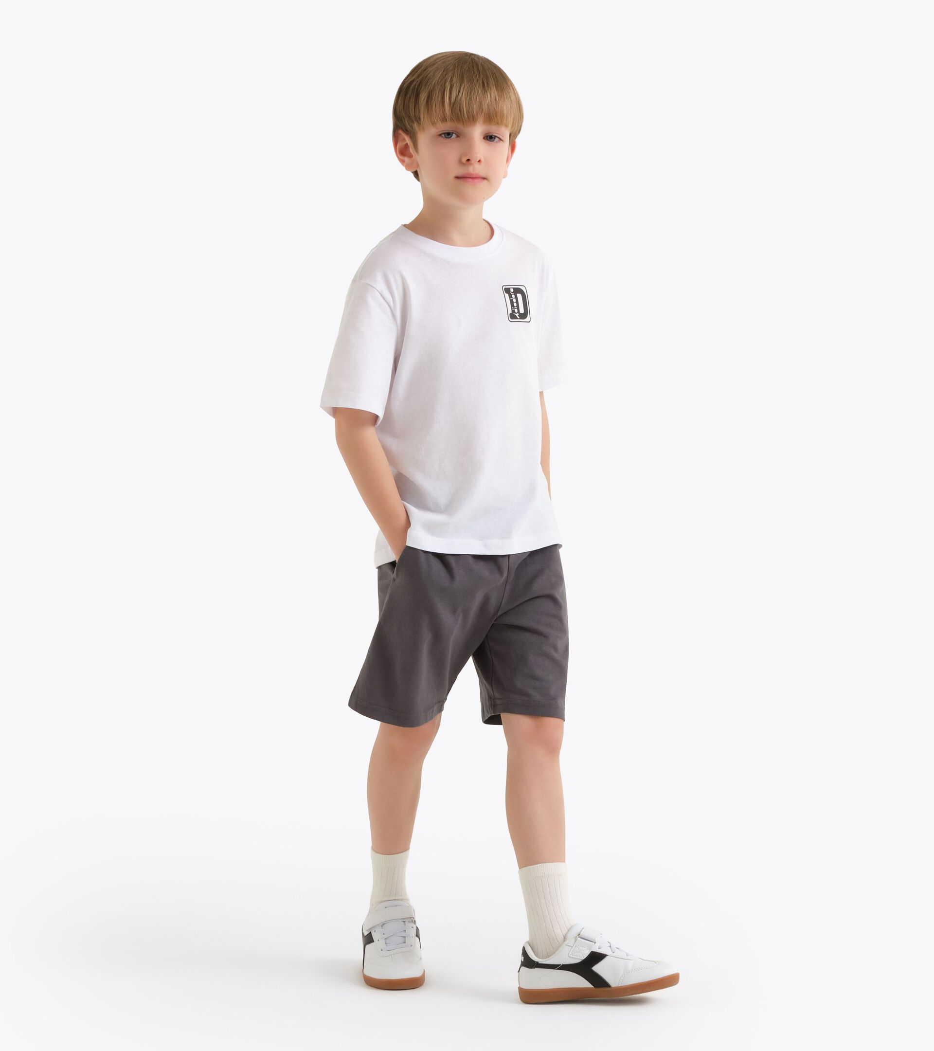 Sports set - T-shirt and shorts - Boys
 JB. SET ESS. SPORTS II SS OPTICAL WHITE - Diadora