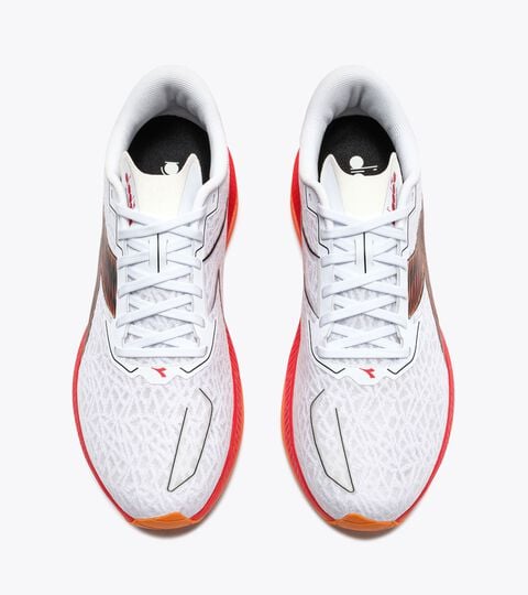 Running shoe - Stability and lightness - Men&rsquo;s MYTHOS BLUSHIELD VOLO 6 WHITE /ORANGE PEEL /FIERY RED - Diadora