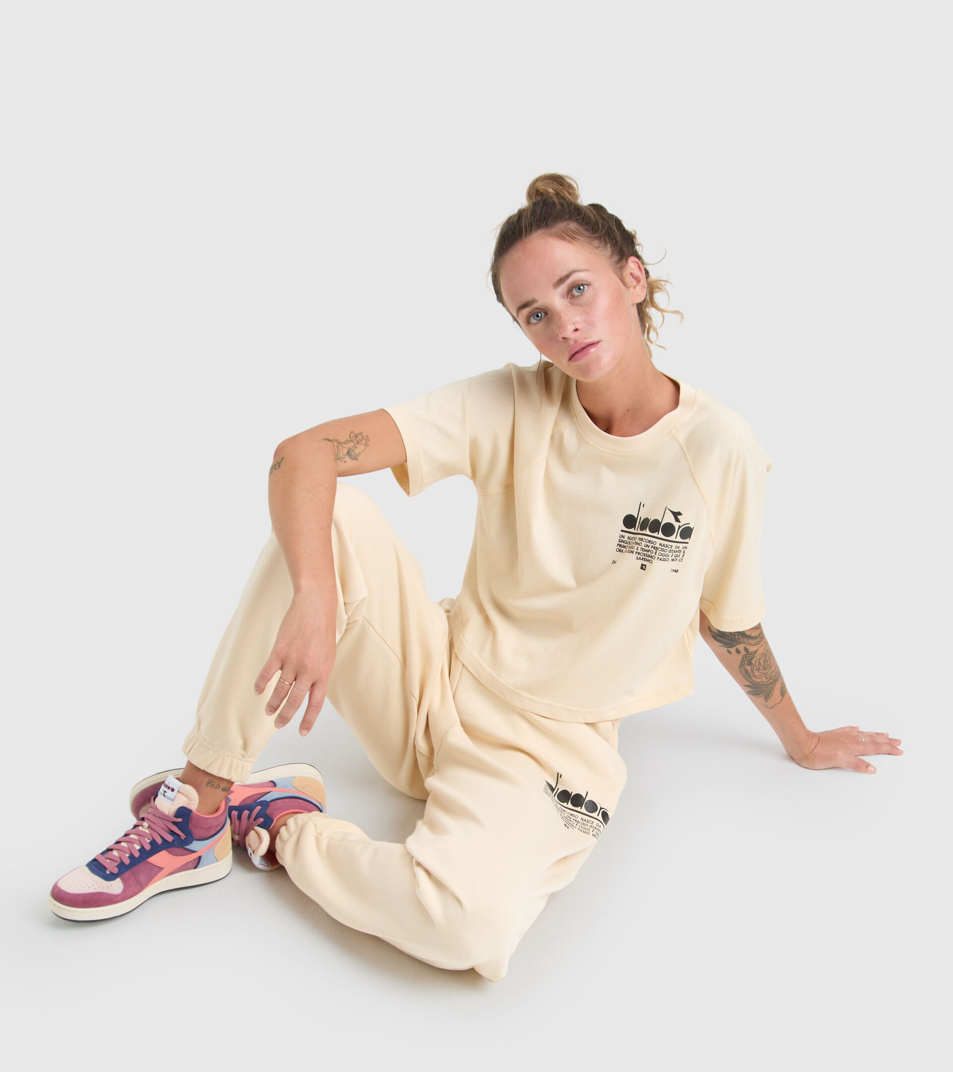 Cotton T-shirt - Women L. T-SHIRT SS MANIFESTO NAVAJO BEIGE - Diadora