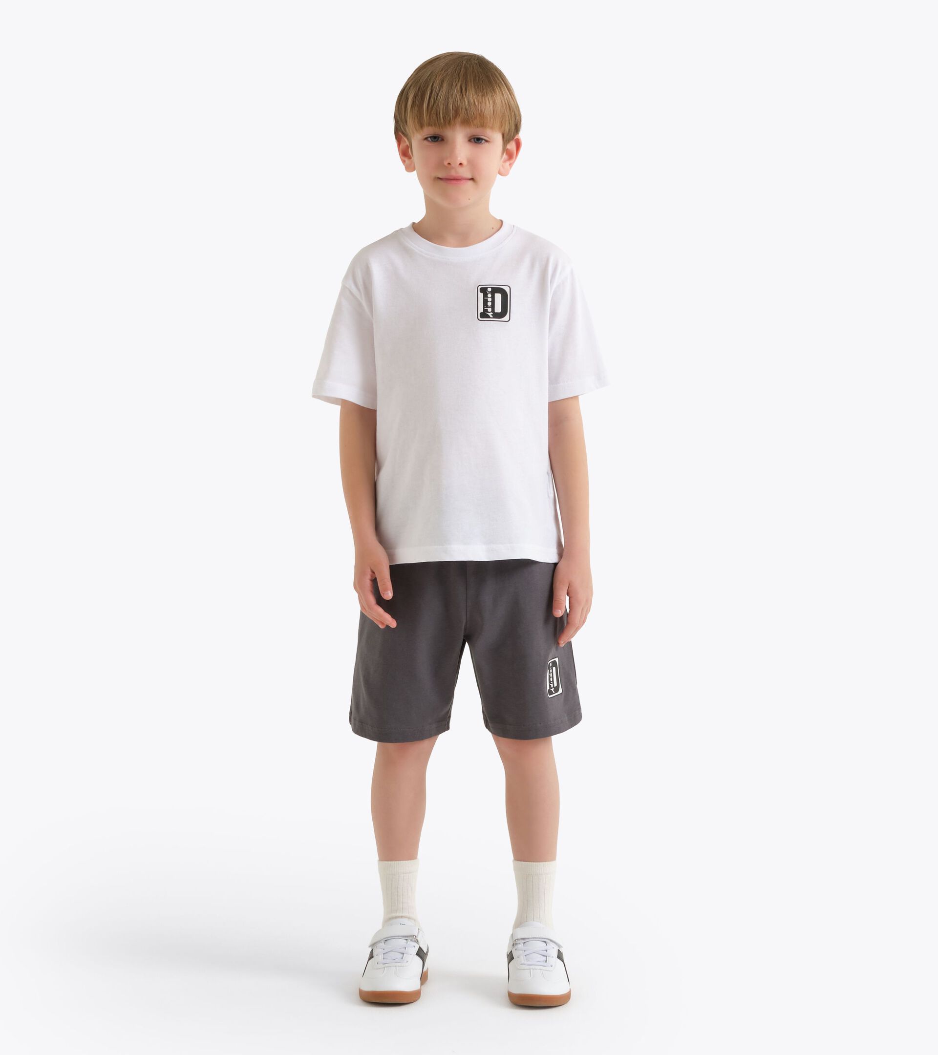 Ensemble de sport - T-shirt et short - Gar&ccedil;on
 JB. SET ESS. SPORTS II SS BLANC VIF - Diadora