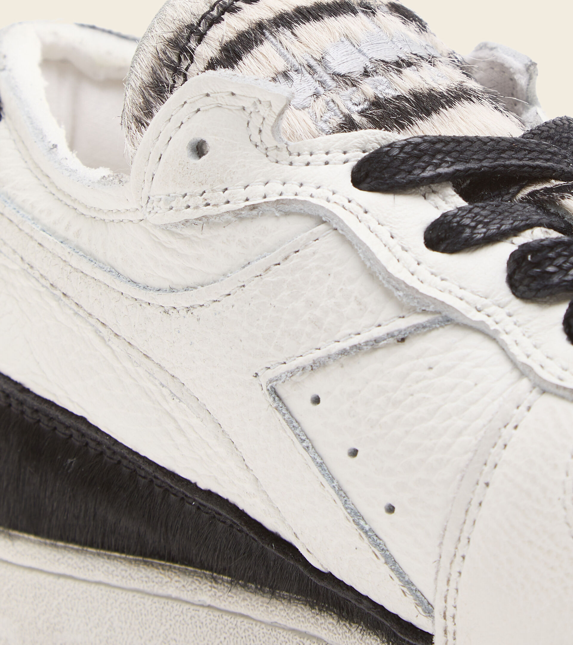 Footwear Heritage DONNA MI BASKET ROW CUT ZEBRA WN BLANCO/NEGRO Diadora