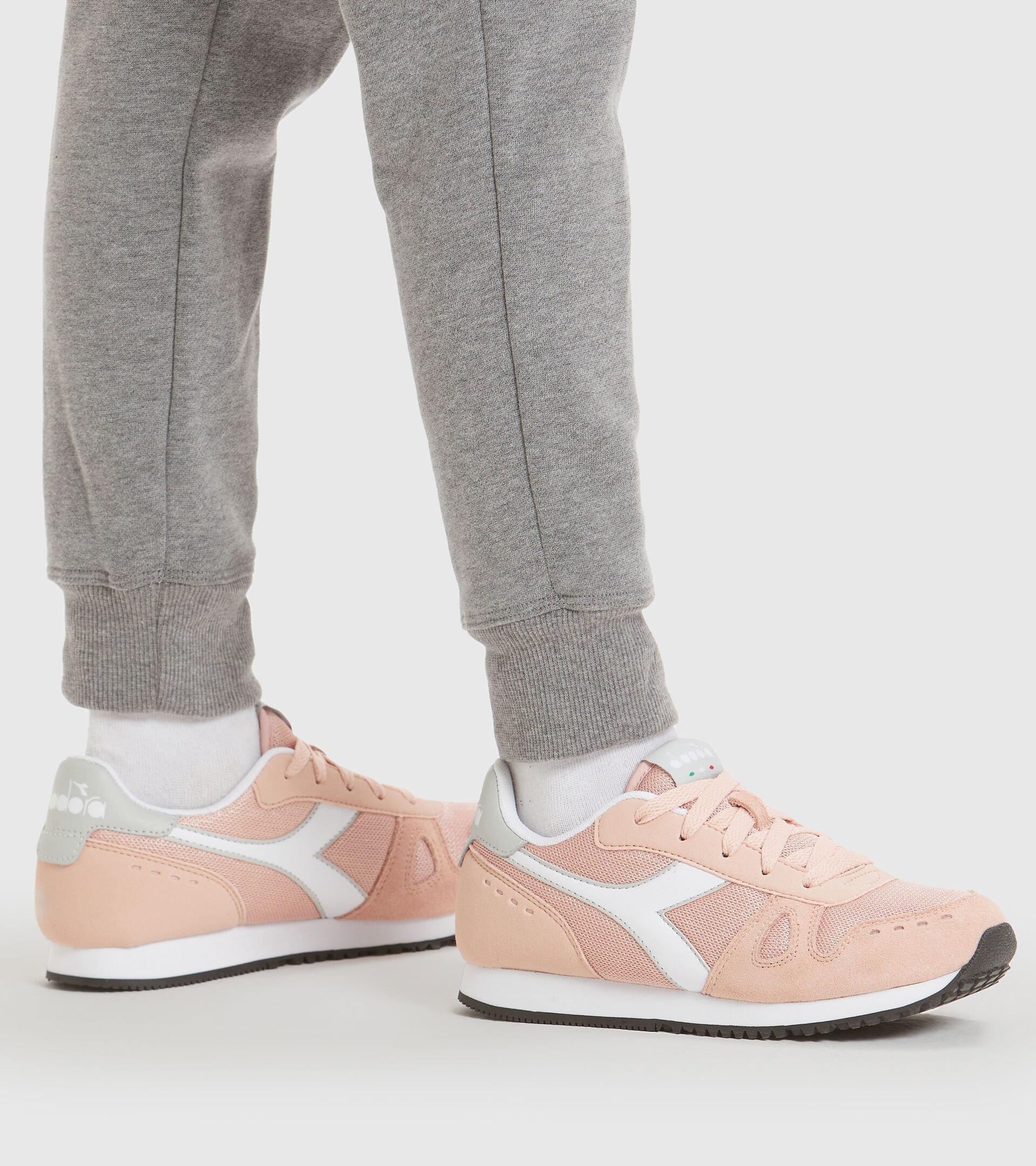 Sports shoes - Youth 8-16 years SIMPLE RUN GS PINK SAND (50034) - Diadora