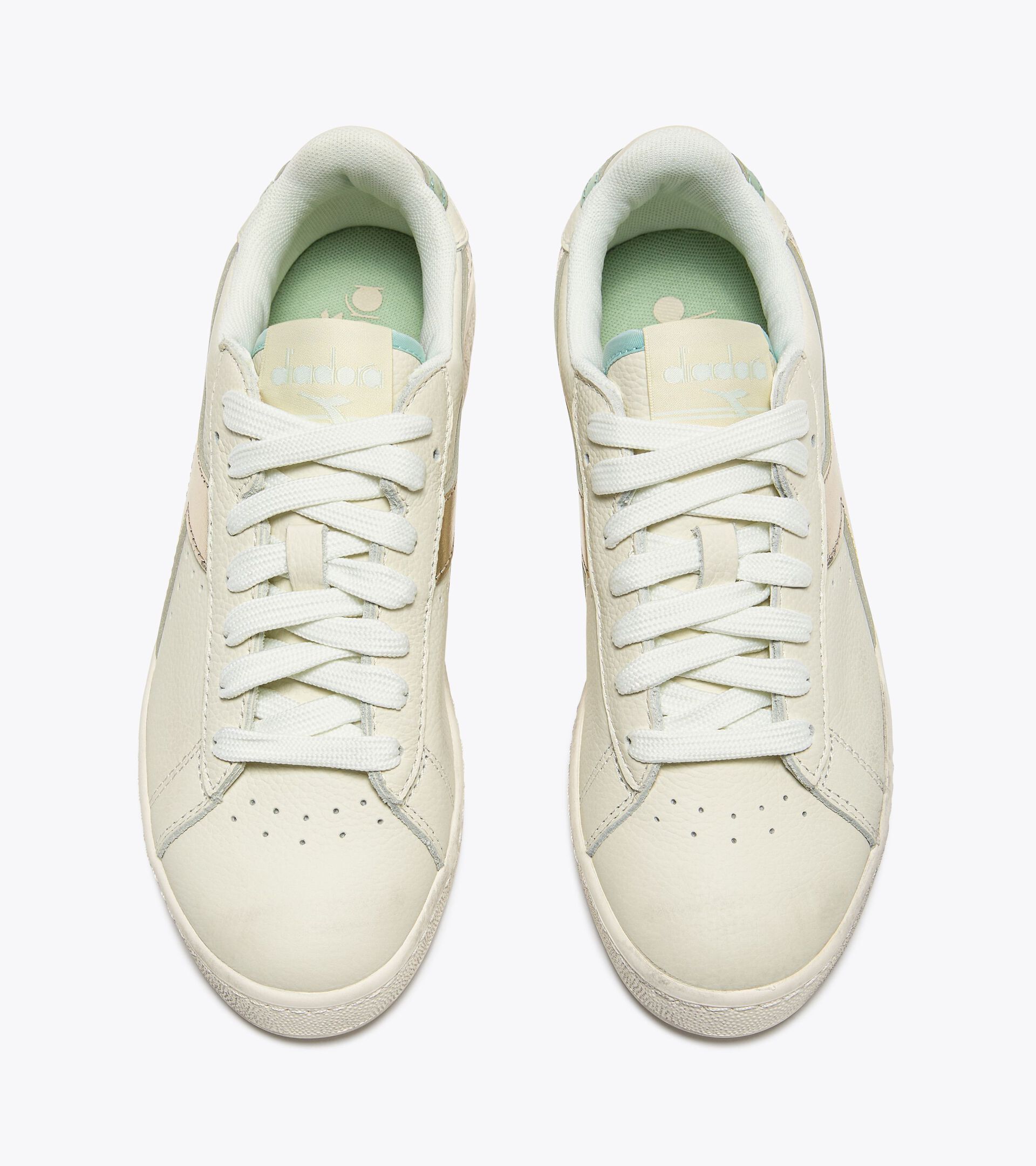Leather sports sneakers - Women&rsquo;s GAME L LOW WAXED METAL WN WHITE/FROZEN DEW - Diadora
