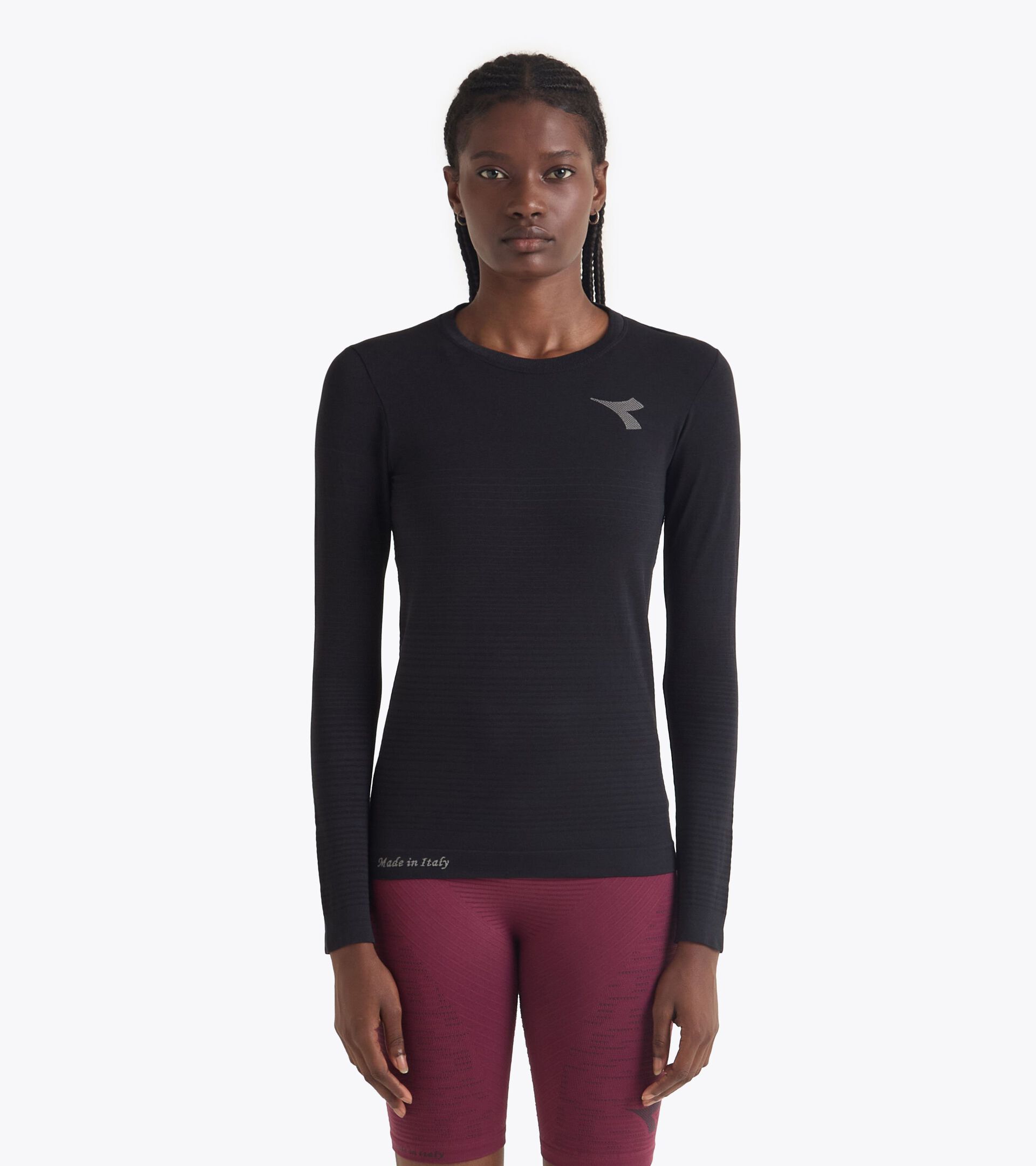 Long-sleeved, technical t-shirt for temperature control - Running - Women’s
L. LS T-SHIRT STRATOUNO BLACK - Diadora
