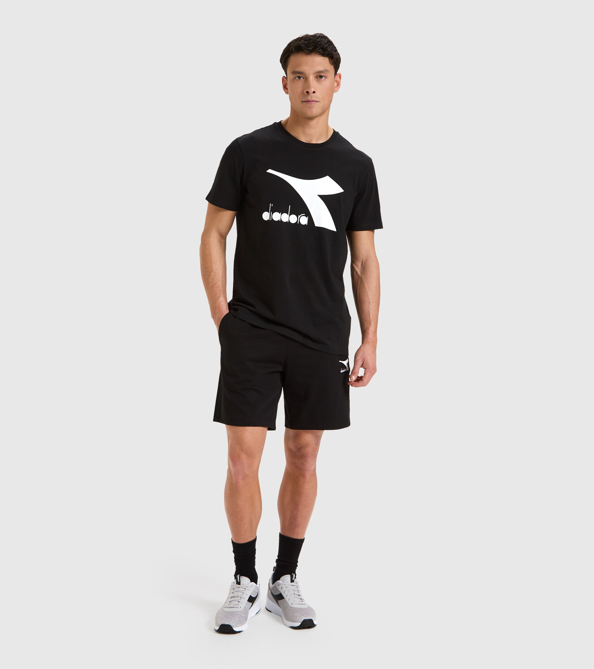 Cotton T-shirt - Men T-SHIRT SS CHROMIA BLACK - Diadora