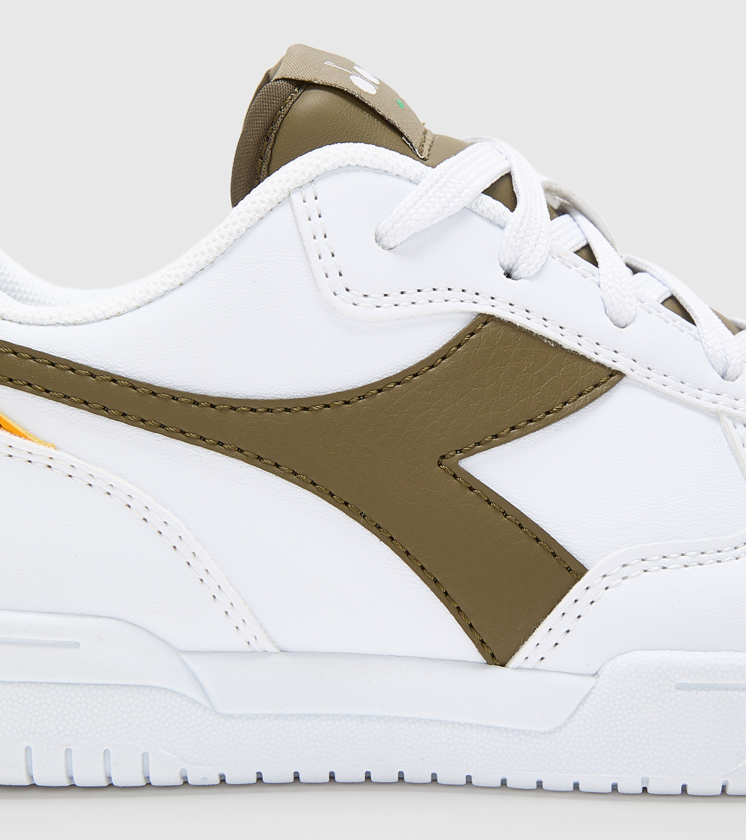 Privalia discount scarpe diadora
