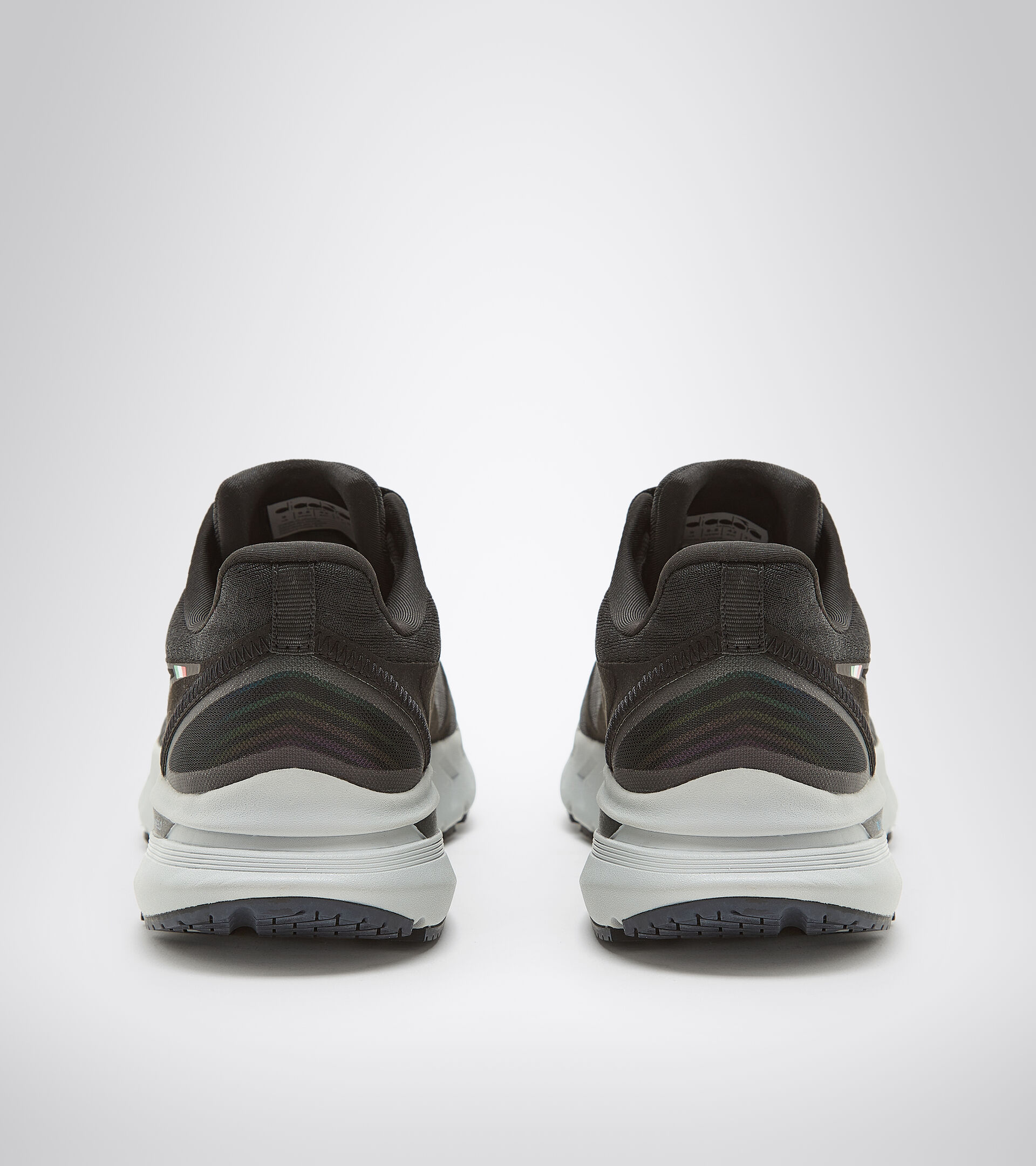 Laufschuh - Herren MYTHOS BLUSHIELD VOLO HIP 2 SCHWARZ/SILBER - Diadora