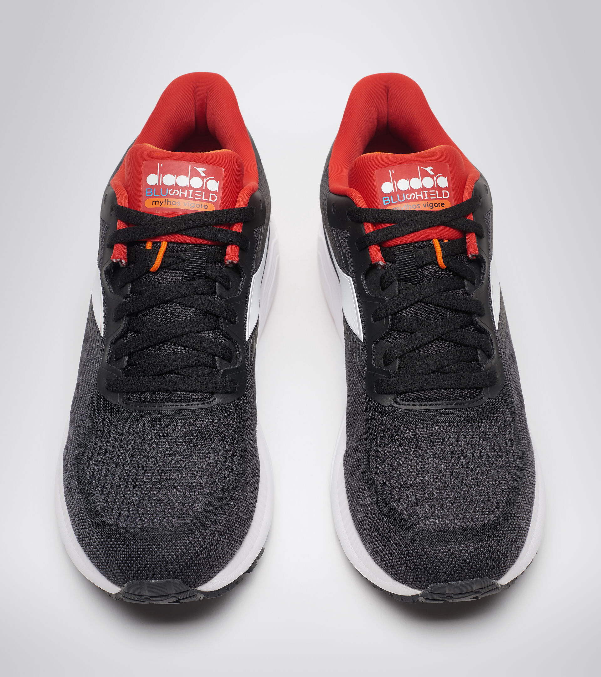 Running shoes - Men MYTHOS BLUSHIELD VIGORE BLACK/WHITE/FER.RED ITALY - Diadora