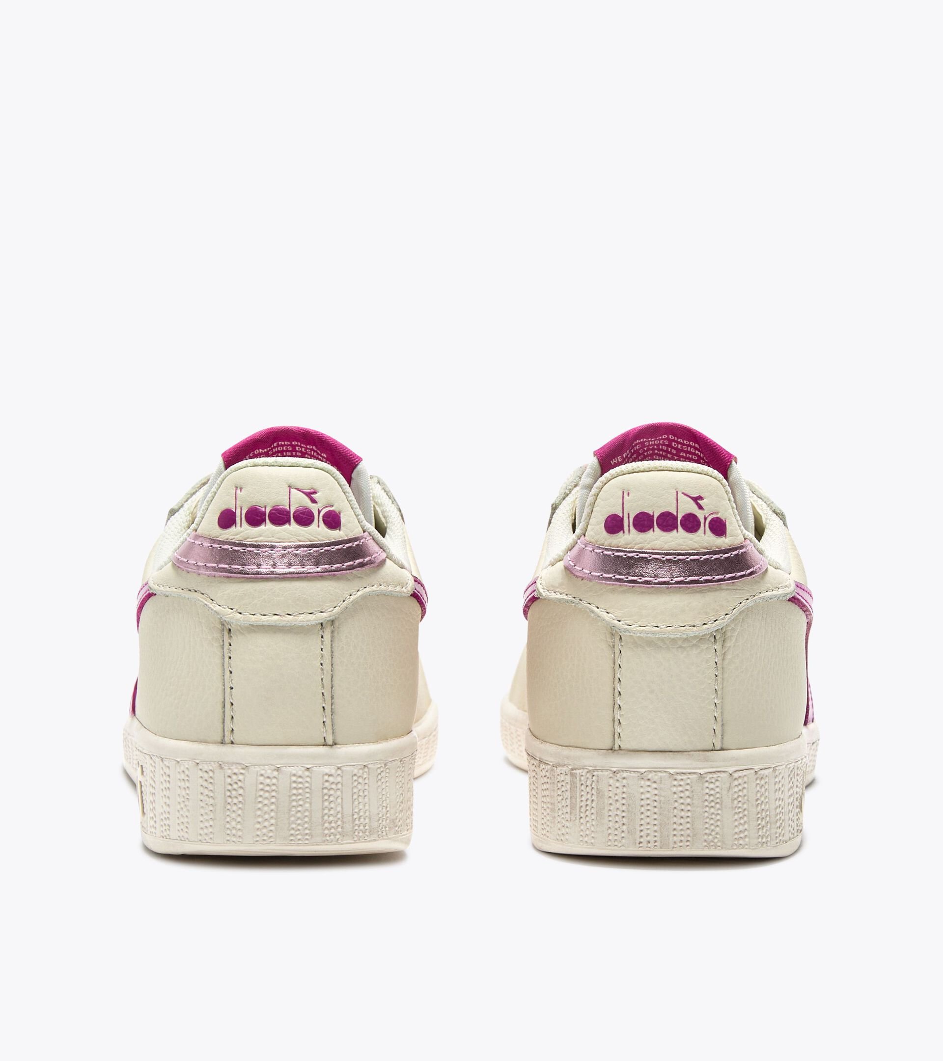 Leather sports sneakers - Women’s
GAME L LOW WAXED METAL WN WHITE/FESTIVAL FUCHSIA - Diadora