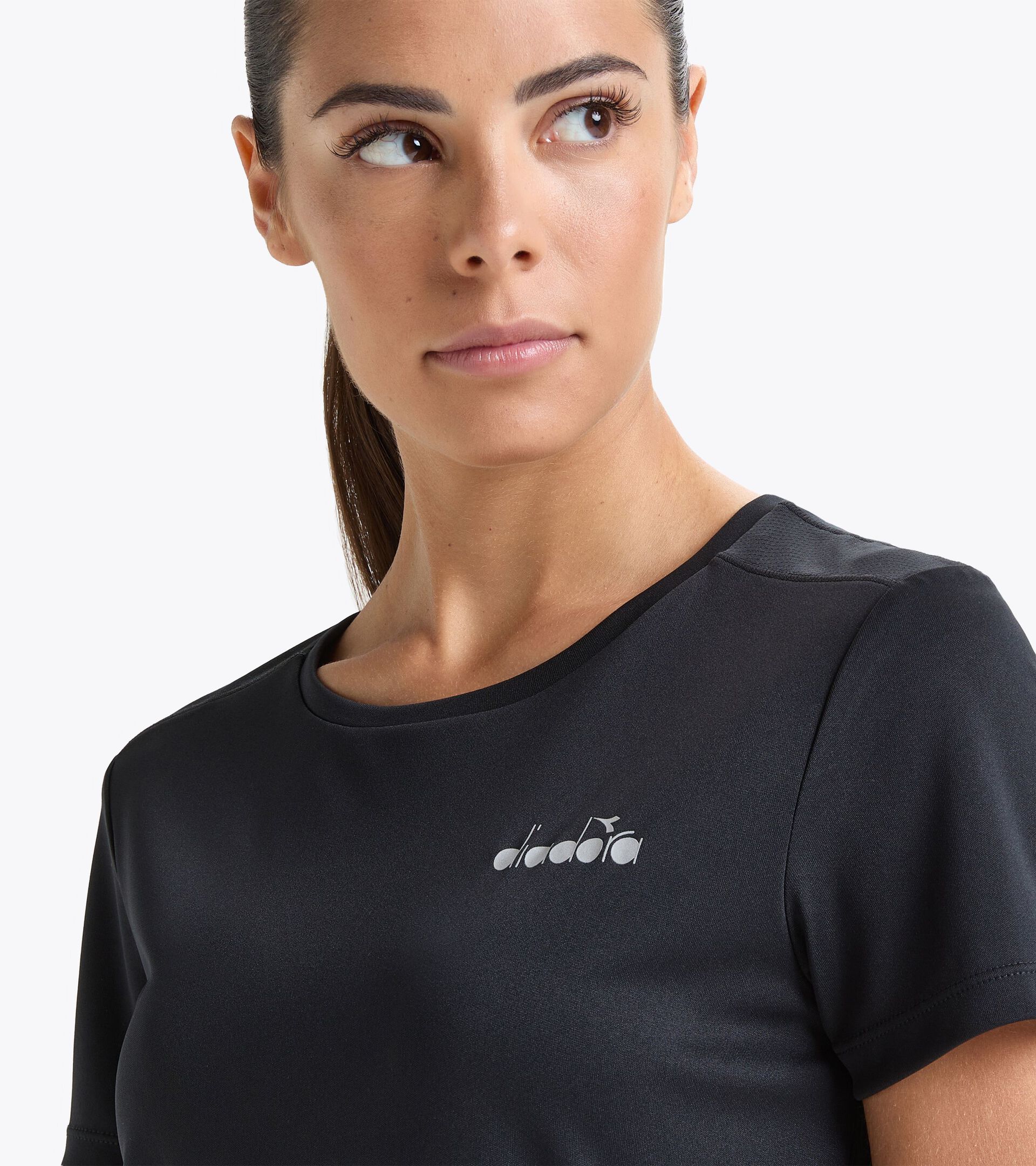 Running t-shirt - Women 
 L. SS T-SHIRT RUN BLACK - Diadora