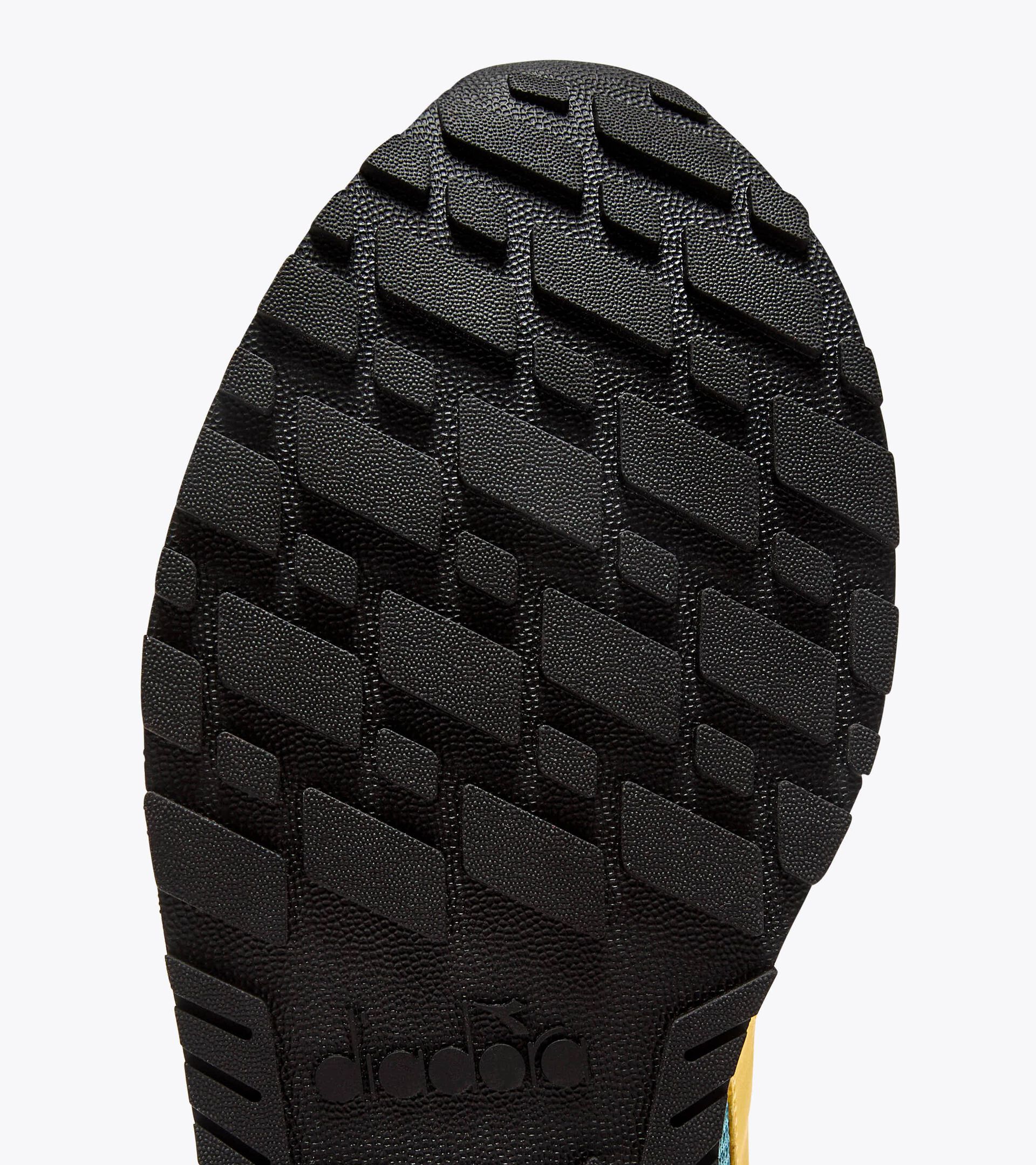 Sneaker aus Veloursleder - F&uuml;r alle Geschlechter
 CAMARO M2 BRETAGNA BL/HEISS SCHOKOLAD - Diadora