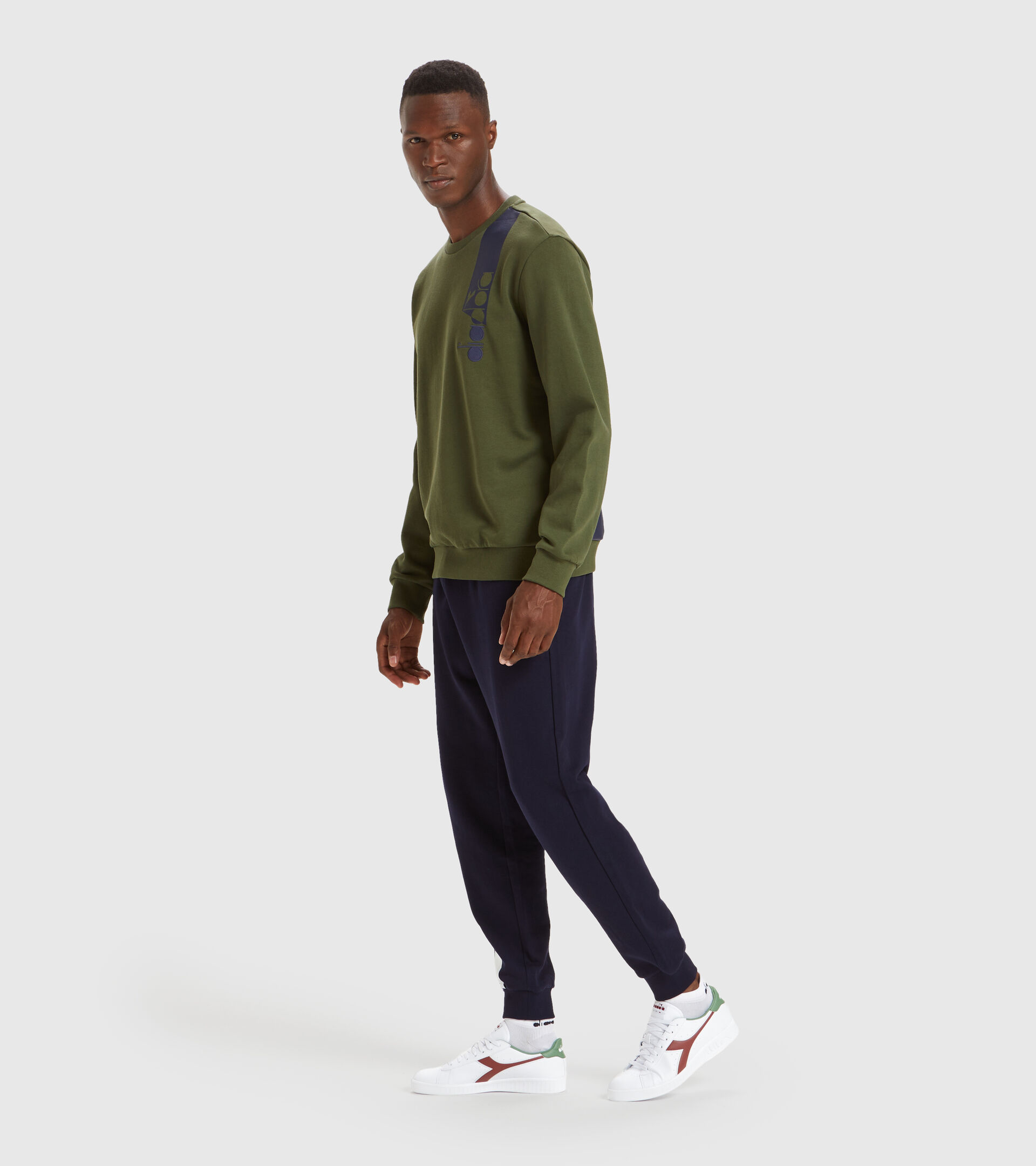 Apparel Sportswear UOMO SWEATSHIRT CREW ICON CYPRESS GREEN Diadora