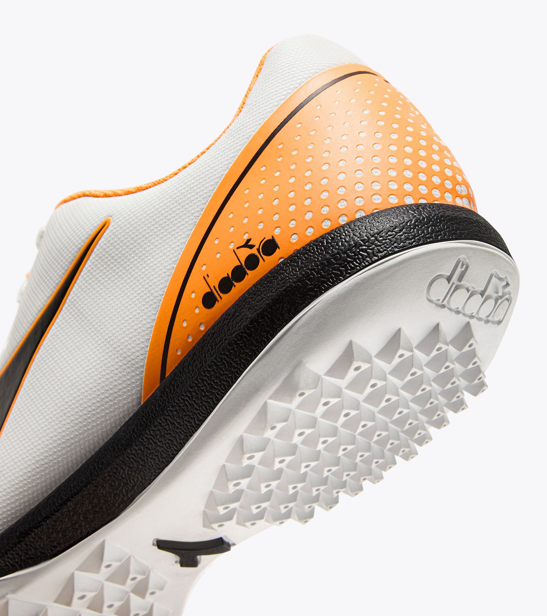 Calcio boots for synthetic ground - Men's PICHICHI 7 TFR WHITE/BLACK/ORANGE FLUO - Diadora