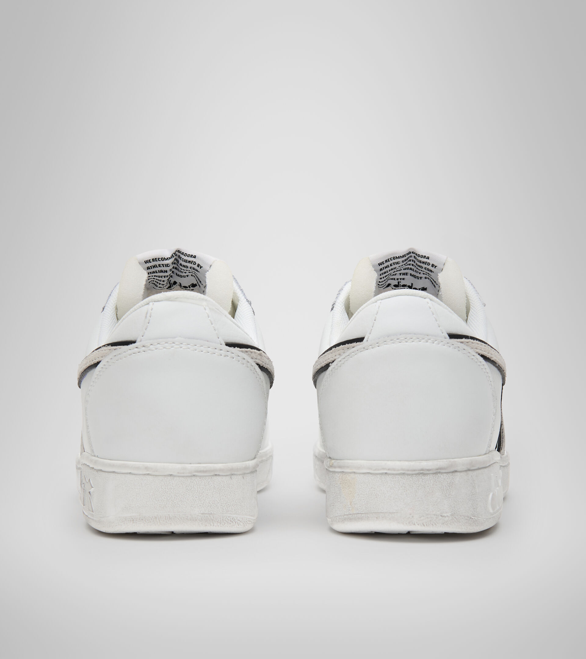 Sports shoes - Men  MAGIC BASKET LOW ICONA LEATHER WHITE - Diadora