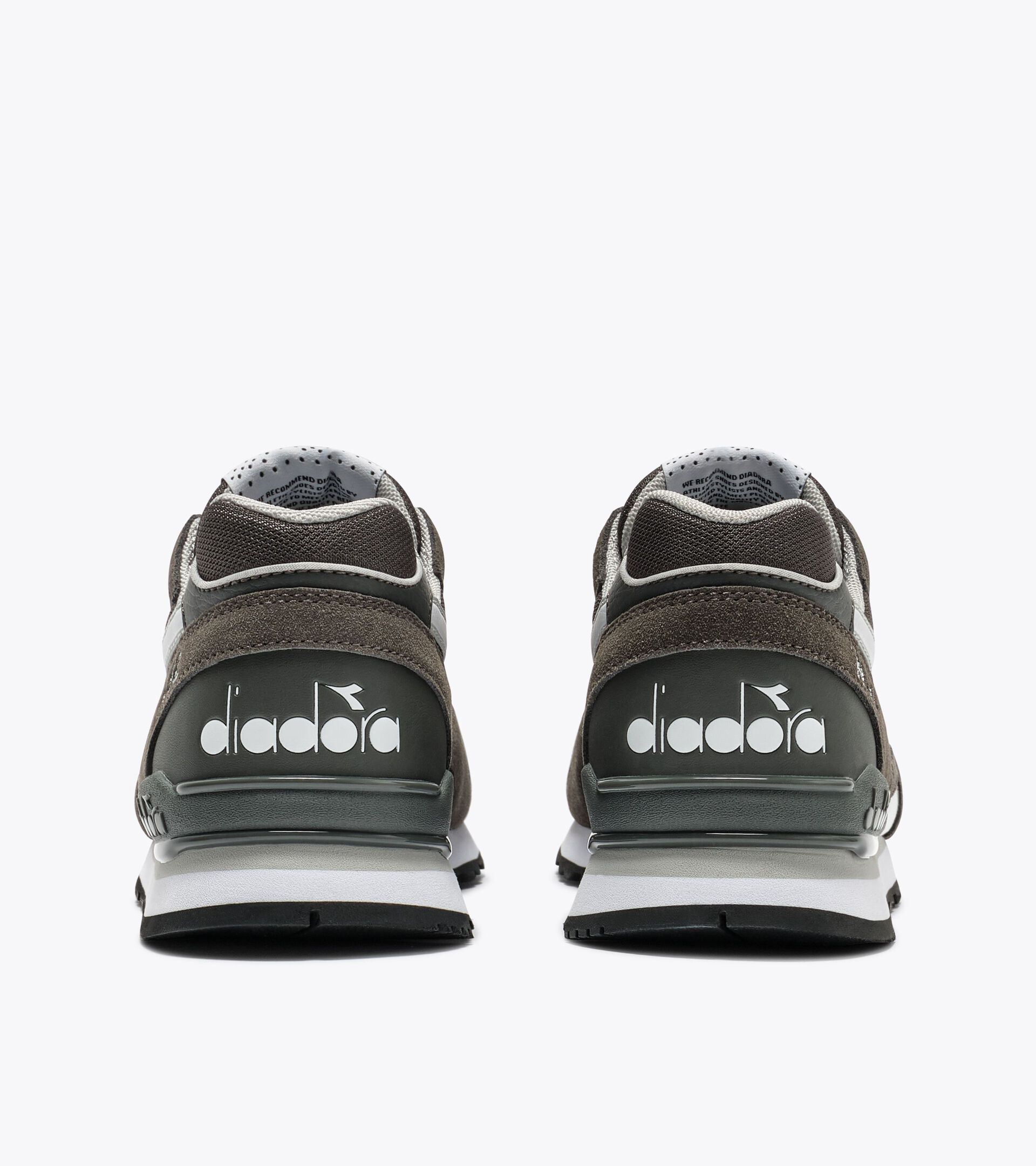 Sportlicher Sneaker - alle Geschlechter N.92 ADVANCE GESCHUETZMETALL - Diadora