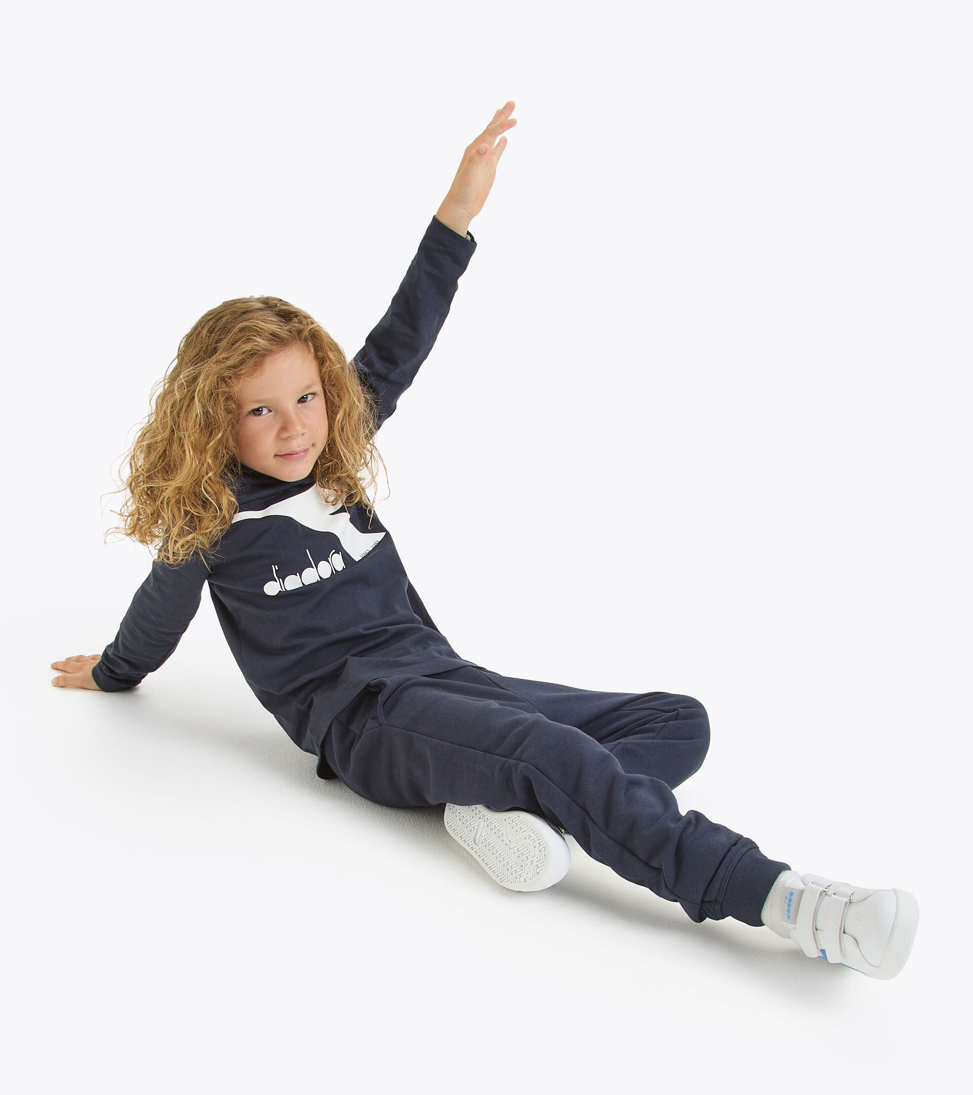 Sporty sweatpants - Kids JU. PANTS CUFF CORE CLASSIC NAVY - Diadora