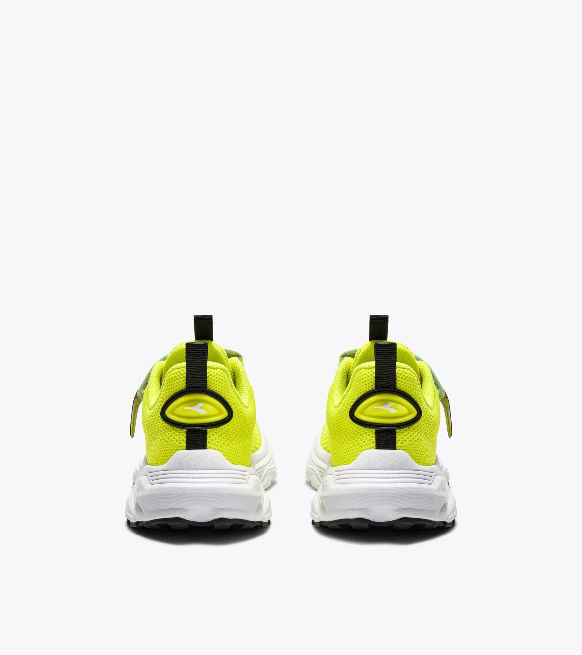 Running shoe - Double lacing system - Junior
 SNIPE 4 JR YELLOW FLUO/BLACK - Diadora