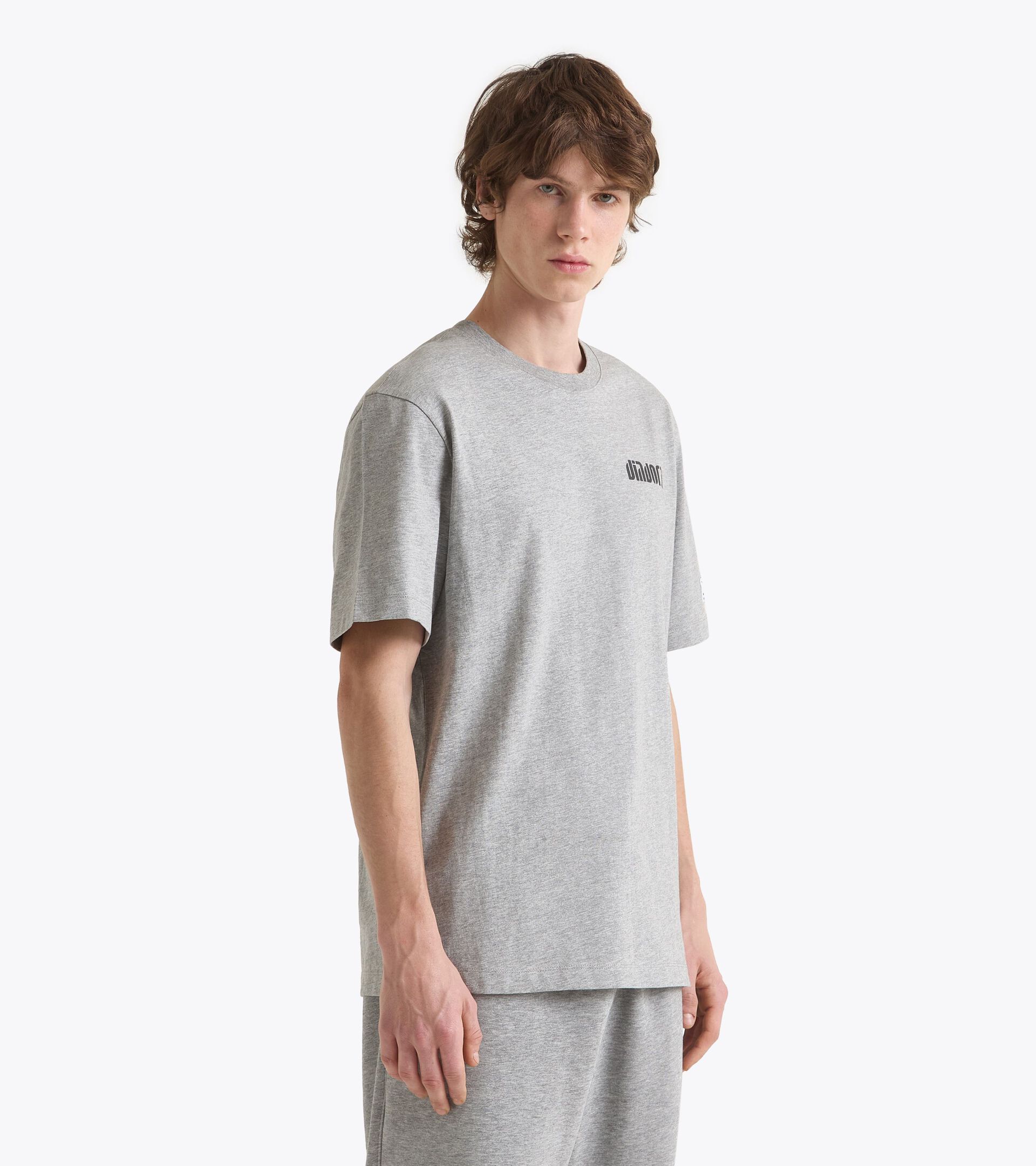 T-shirt en coton - Pour tous les genres
 T-SHIRT SS ATHL. LOGO SL GRATTE CIEL MELANGE - Diadora