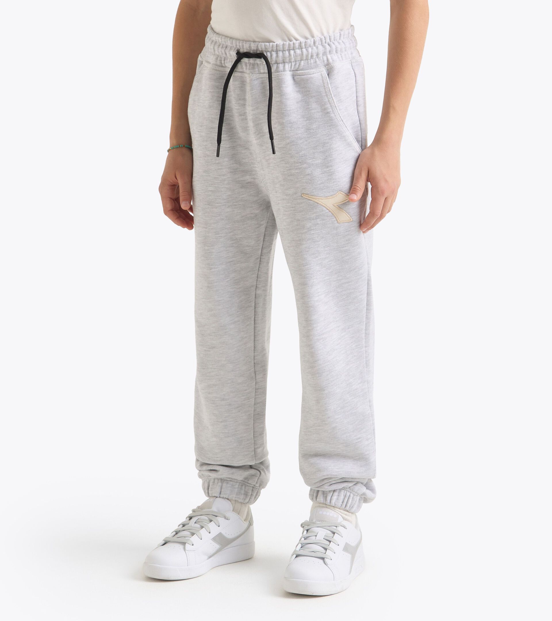 Joggers - Fit comfort - Boy
JB. JOGGER PANTS DISTRICT LIGHT MIDDLE GREY MELANGE - Diadora