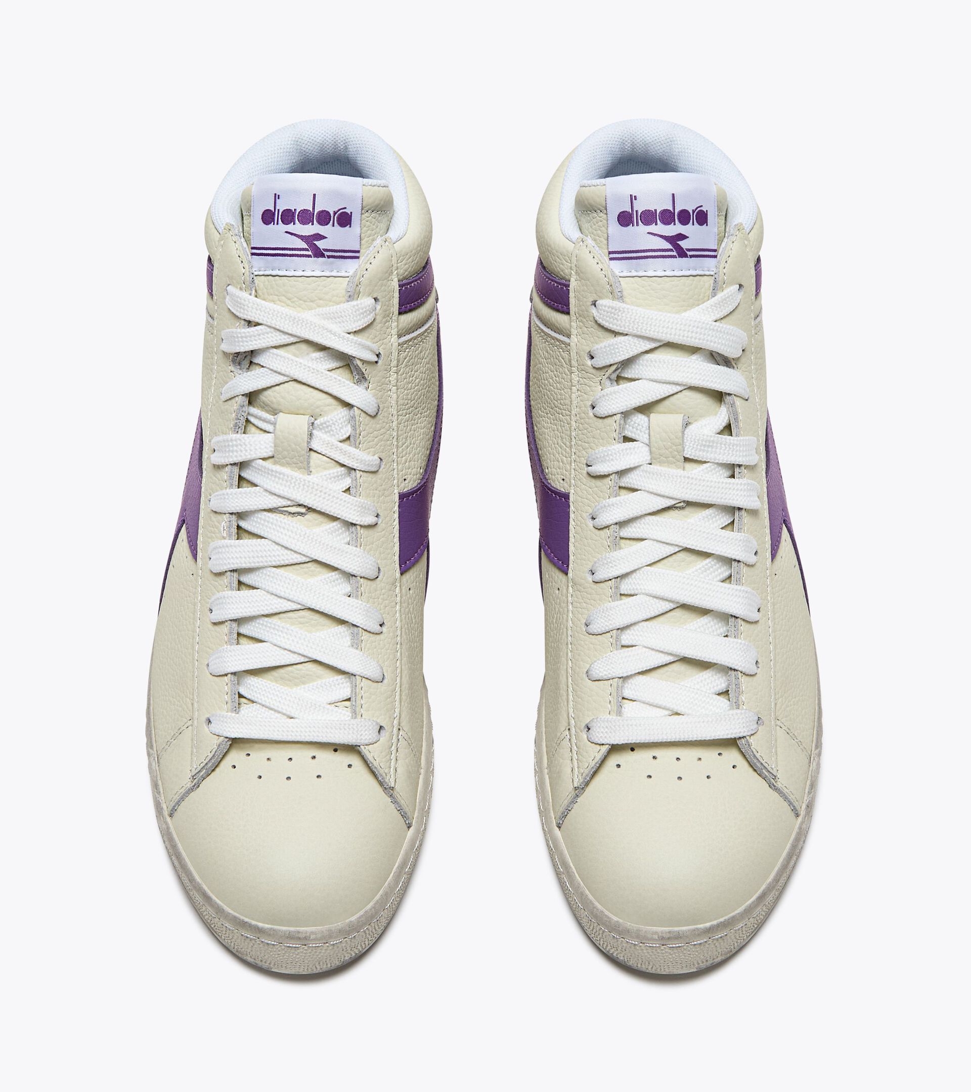 Sporty sneakers - Gender neutral GAME L HIGH WAXED WHITE/VIOLET BERRY  (C6210) - Diadora